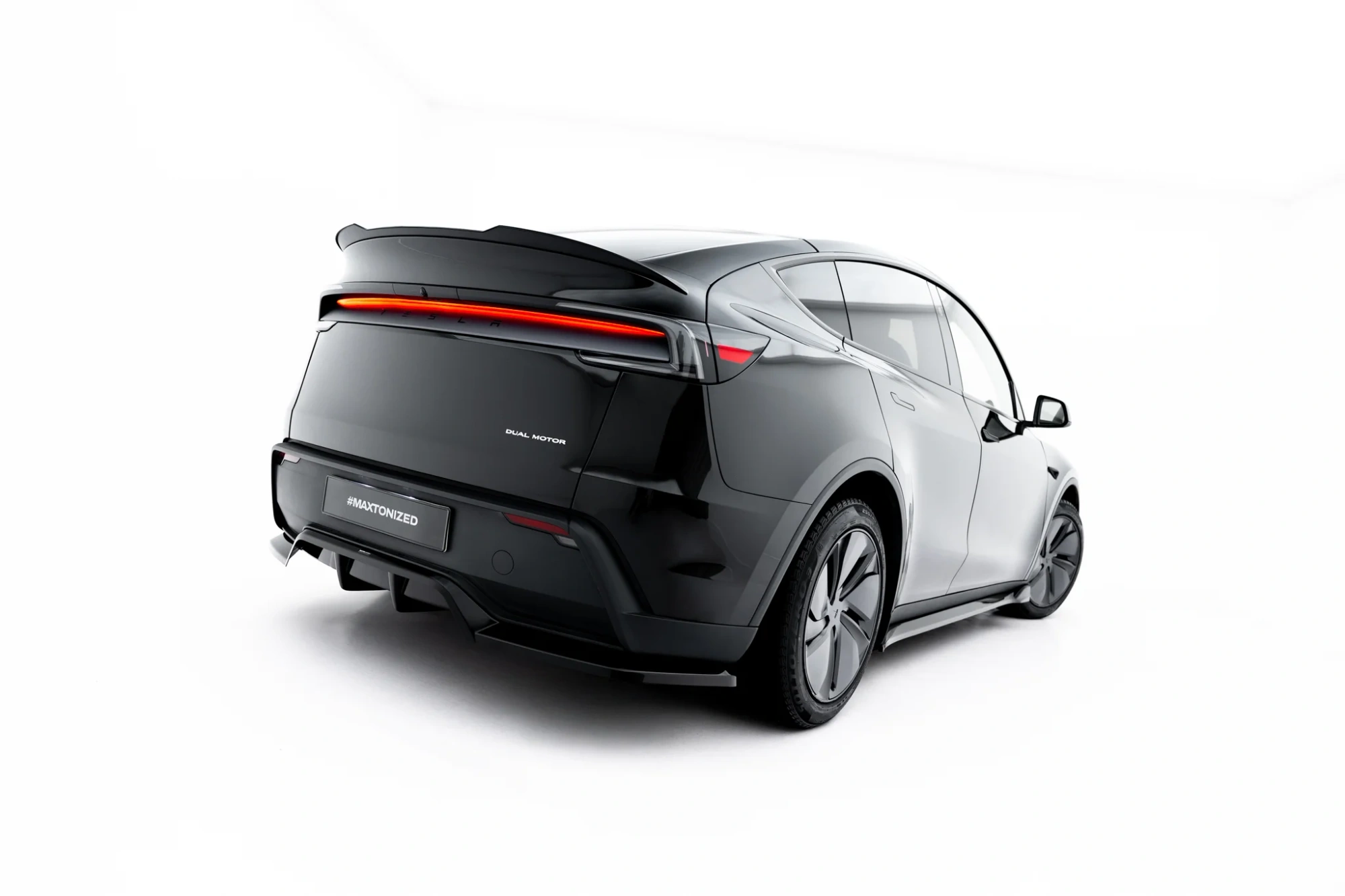 Baksplitter med diffuser Tesla Model Y Juniper 2025 -> | Glossy Black Edition