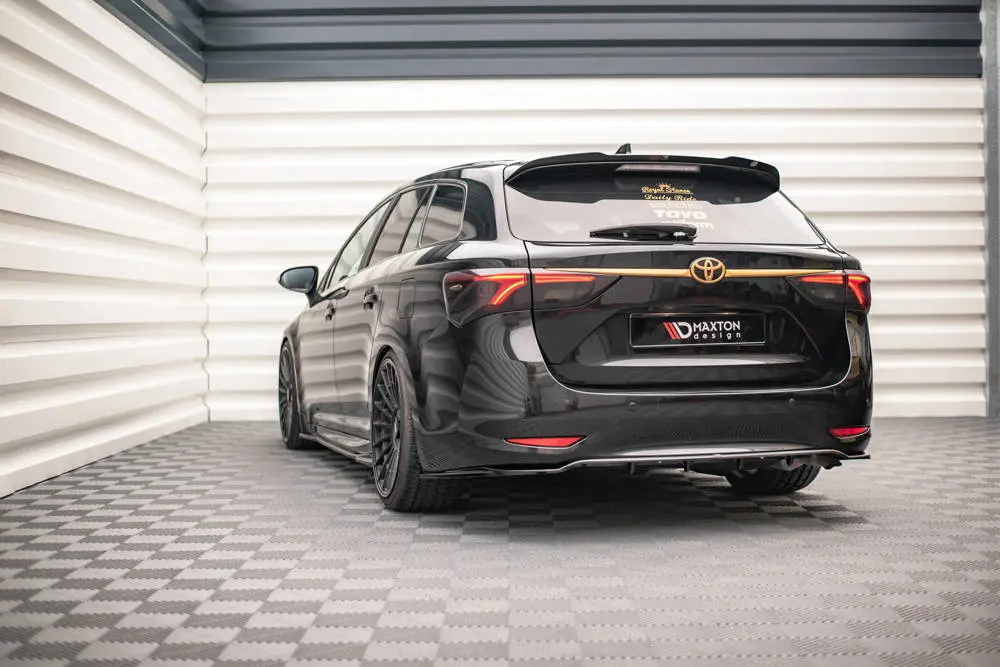 Baksplitter med diffuser Toyota Avensis III (T27) Facelift 2015 - 2018 | Glossy Black Edition – bilde 2