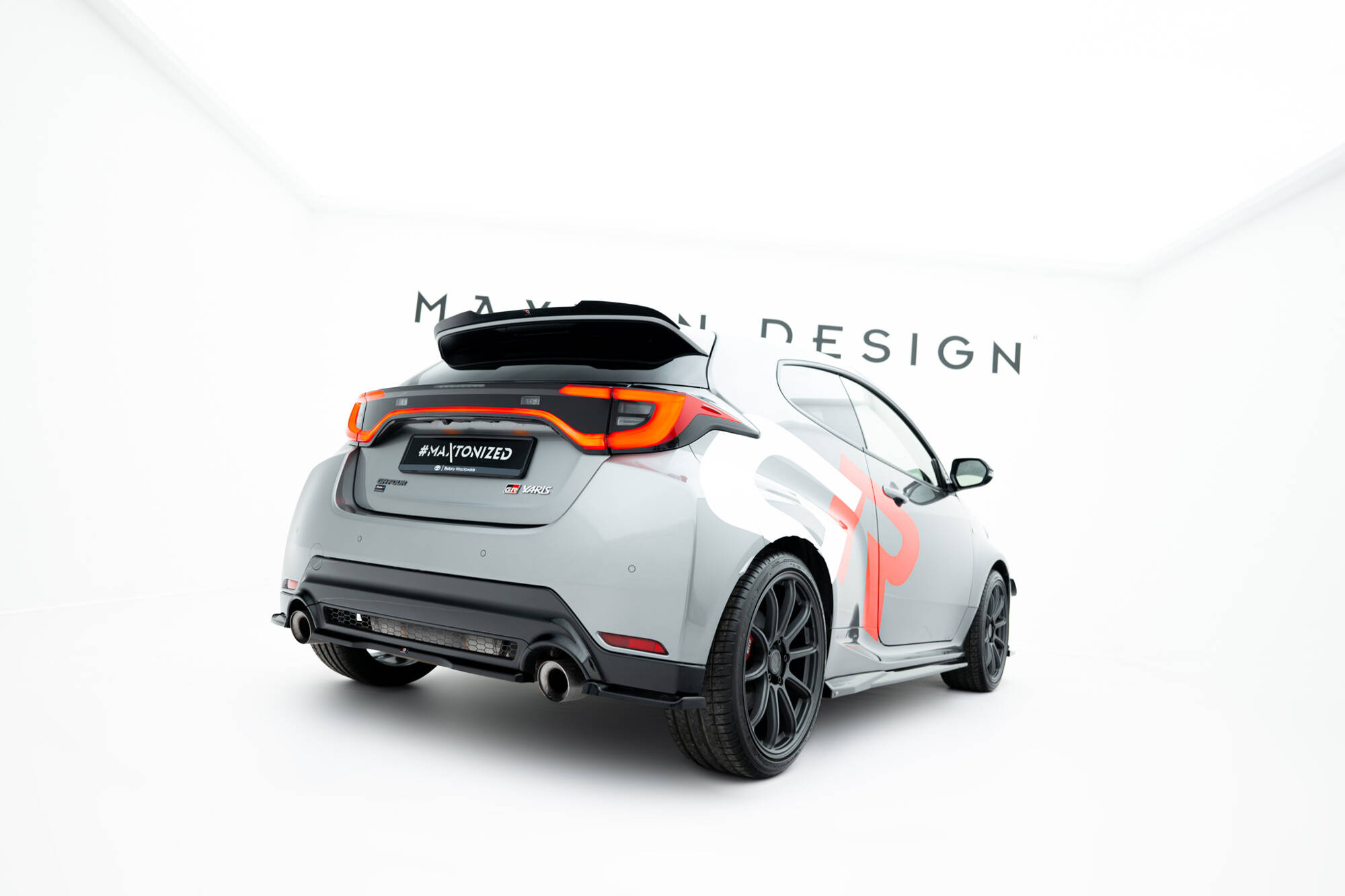 Baksplitter med diffuser Toyota GR Yaris IV Facelift 2024 -> | Glossy Black Edition – bilde 4