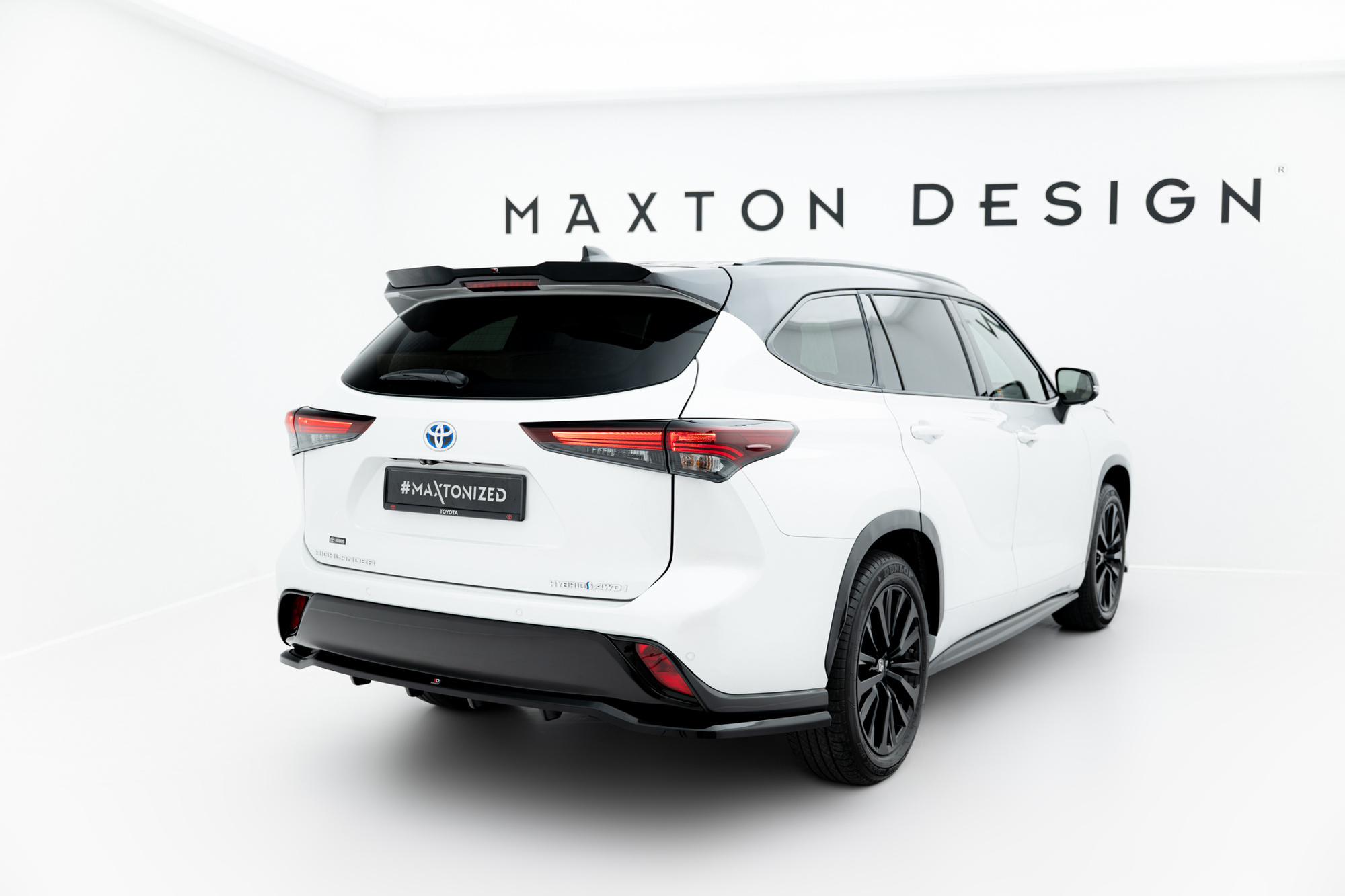 Baksplitter med diffuser Toyota Highlander IV 2019 ->  | Glossy Black Edition