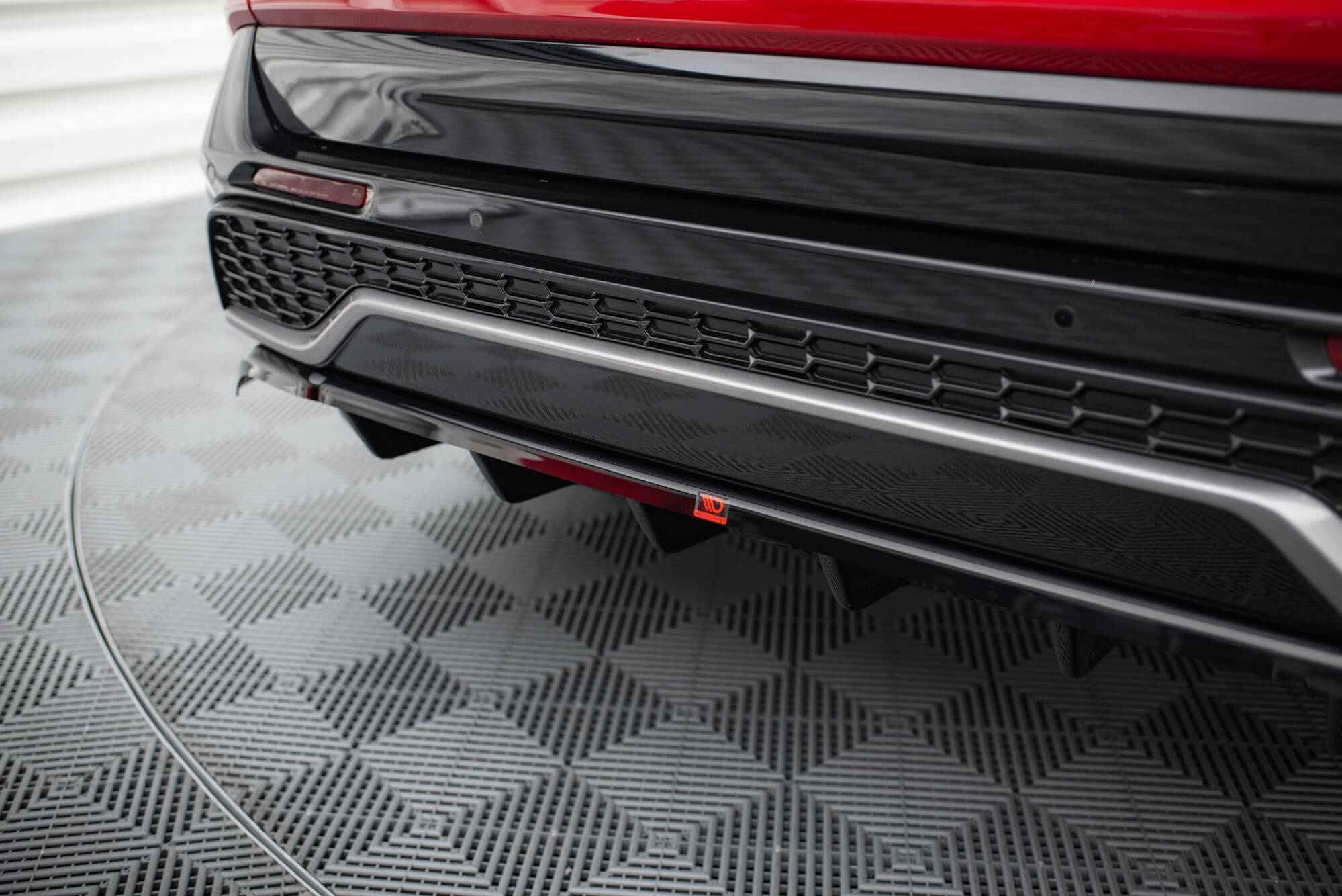 Baksplitter med diffuser Toyota RAV4 V 2019 -> | Glossy Black Edition – bilde 3