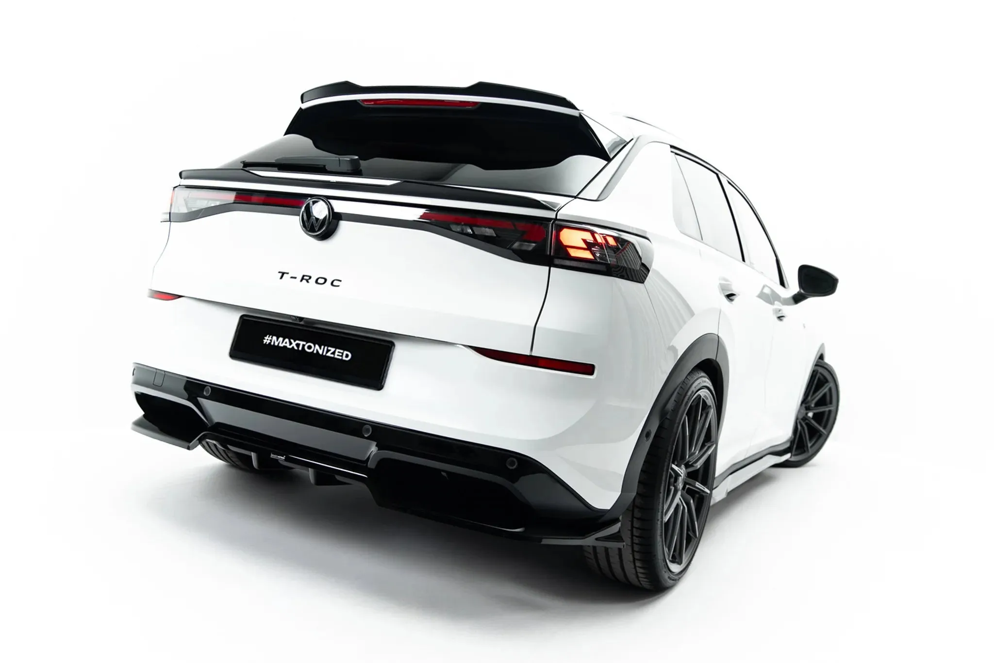 Baksplitter med diffuser Volkswagen T-Roc R-Line II 2025 -> | Glossy Black Edition