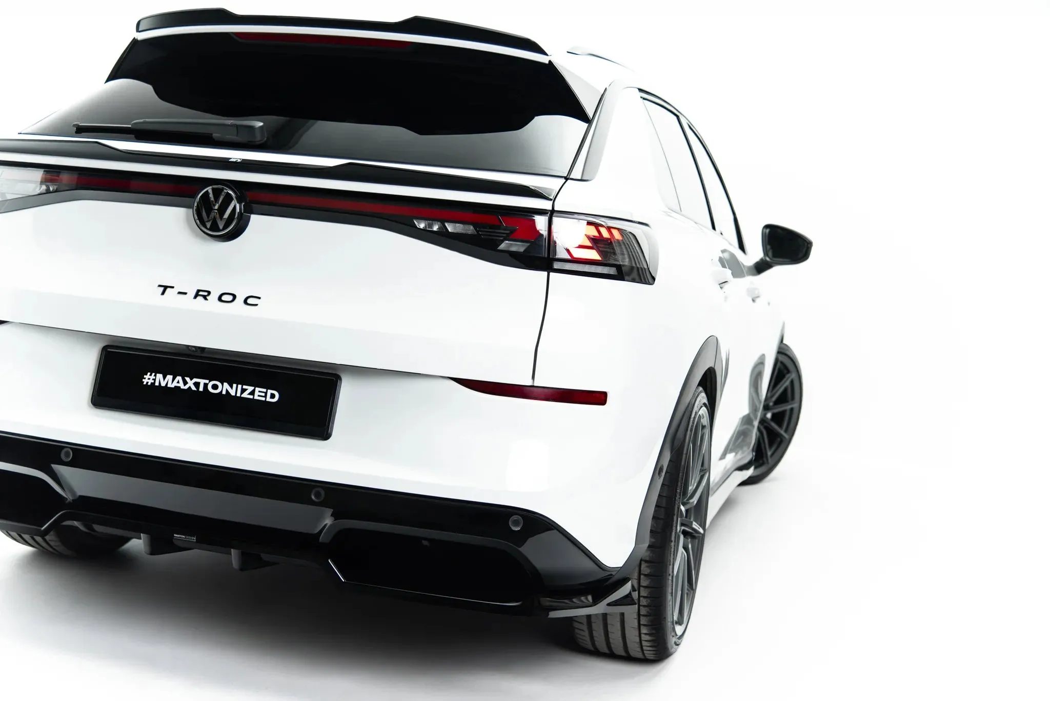 Baksplitter med diffuser Volkswagen T-Roc R-Line II 2025 -> | Glossy Black Edition – bilde 3