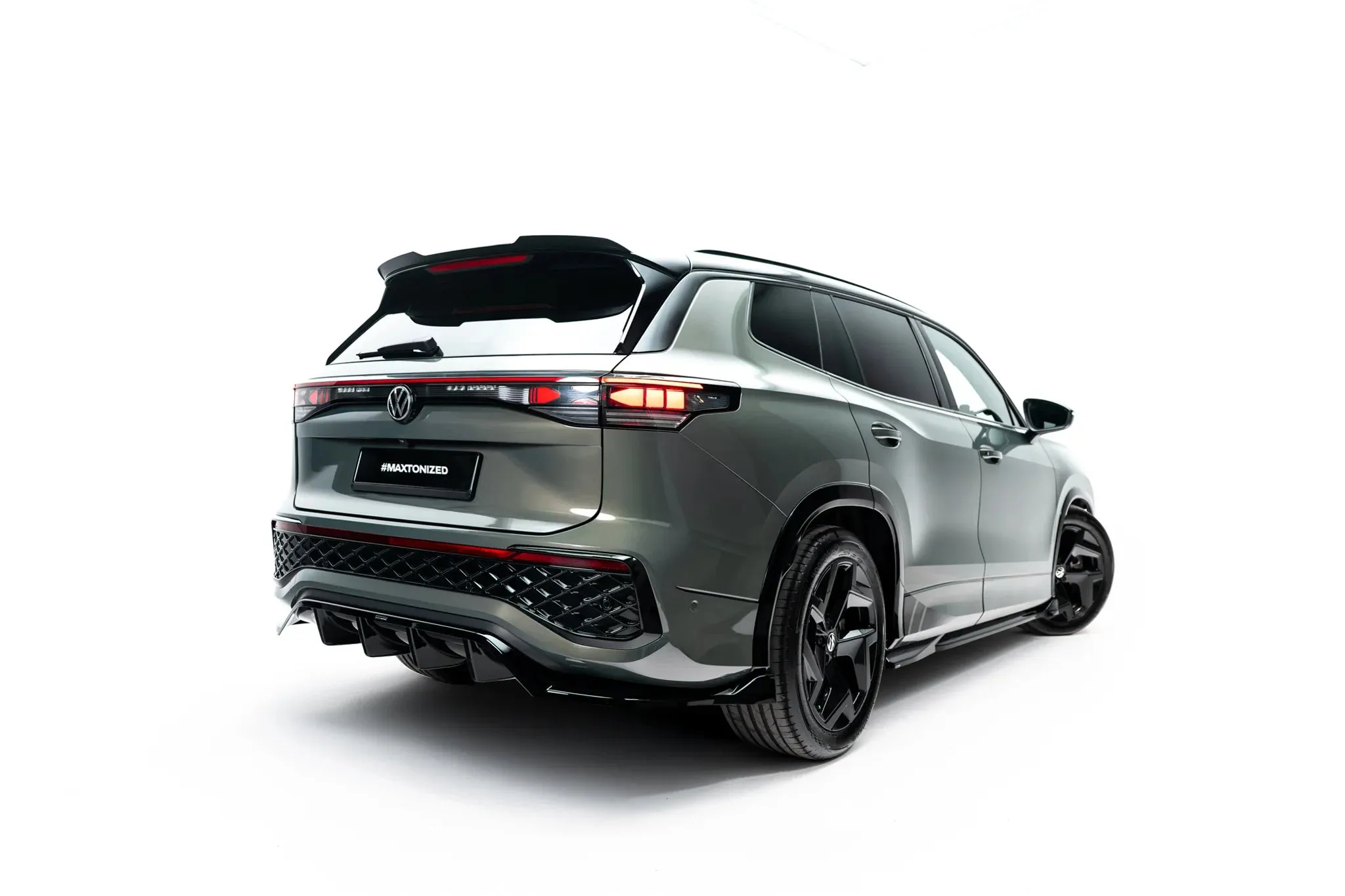 Baksplitter med diffuser Volkswagen Tayron R-Line I 2024 -> | Glossy Black Edition