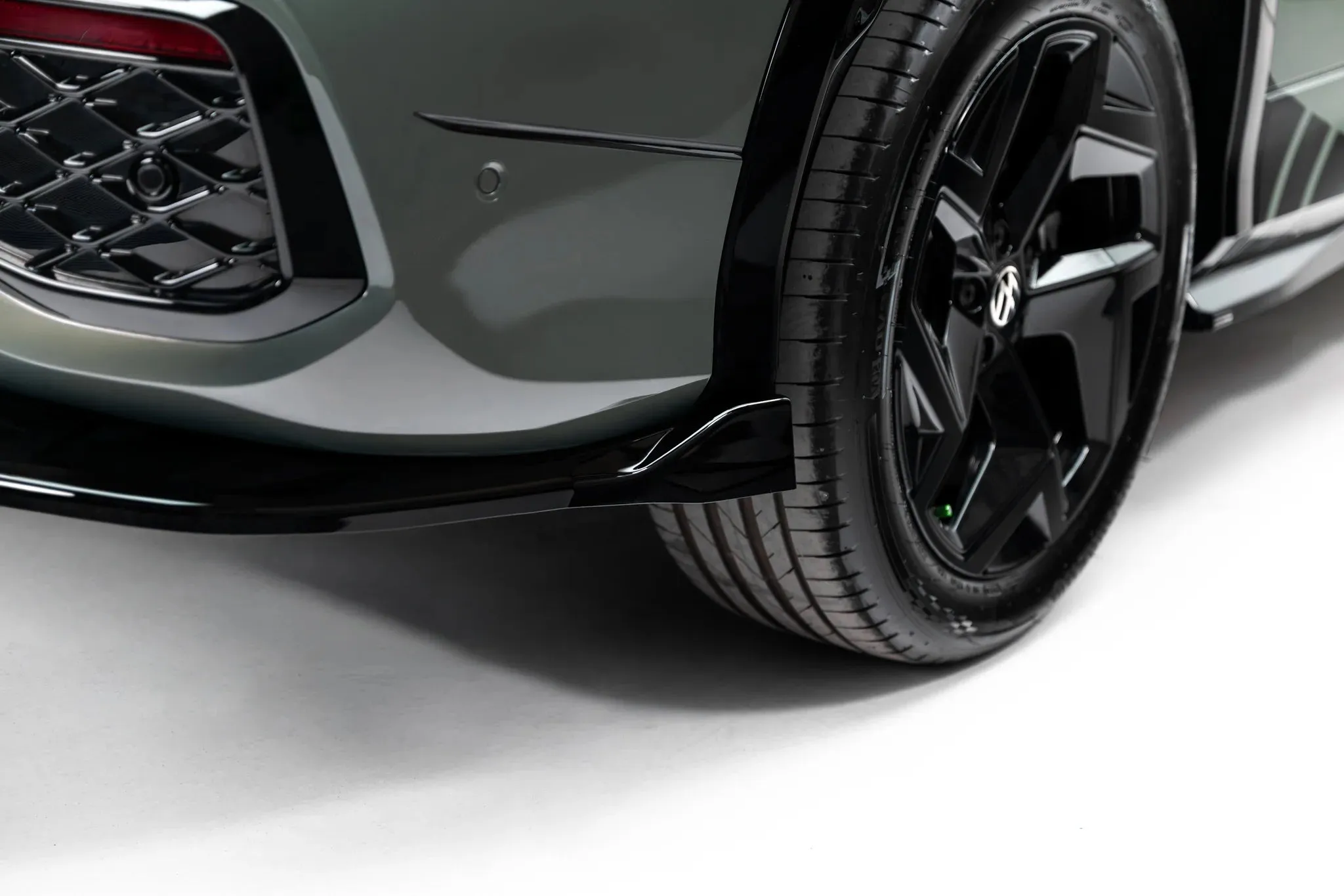 Baksplitter med diffuser Volkswagen Tayron R-Line I 2024 -> | Glossy Black Edition – bilde 6