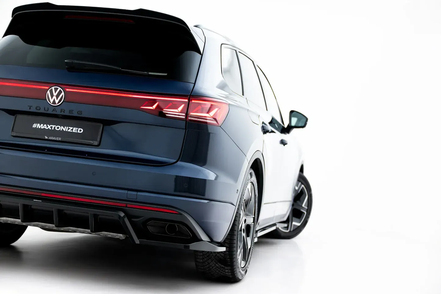 Baksplitter med diffuser Volkswagen Touareg Elegance III Facelift 2023 -> | Glossy Black Edition – bilde 3