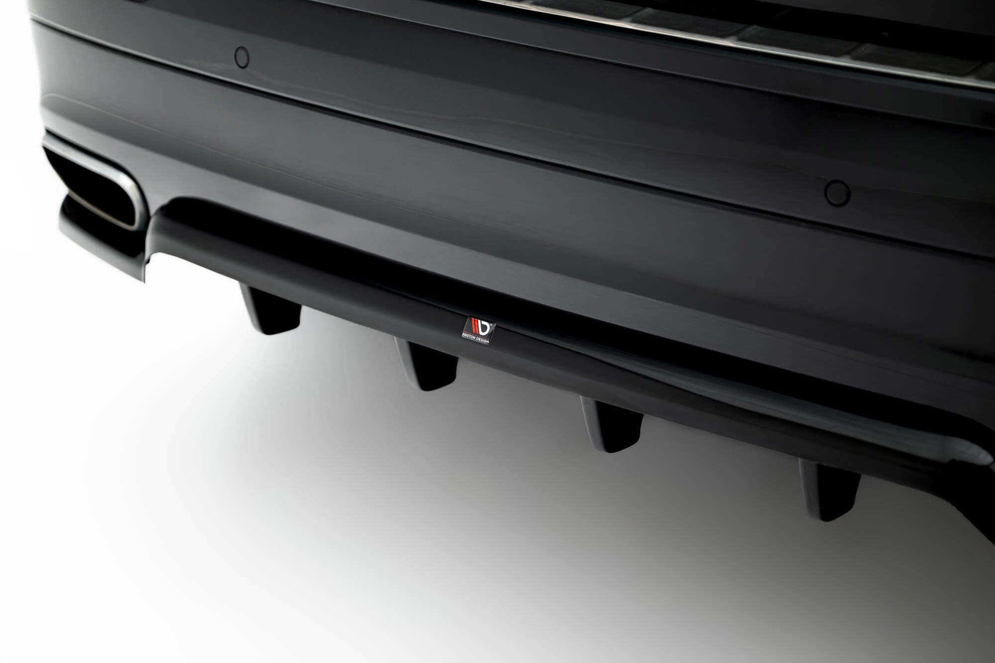 Baksplitter med diffuser Volvo (XC60) II 2017 - 2021  | Glossy Black Edition – bilde 3