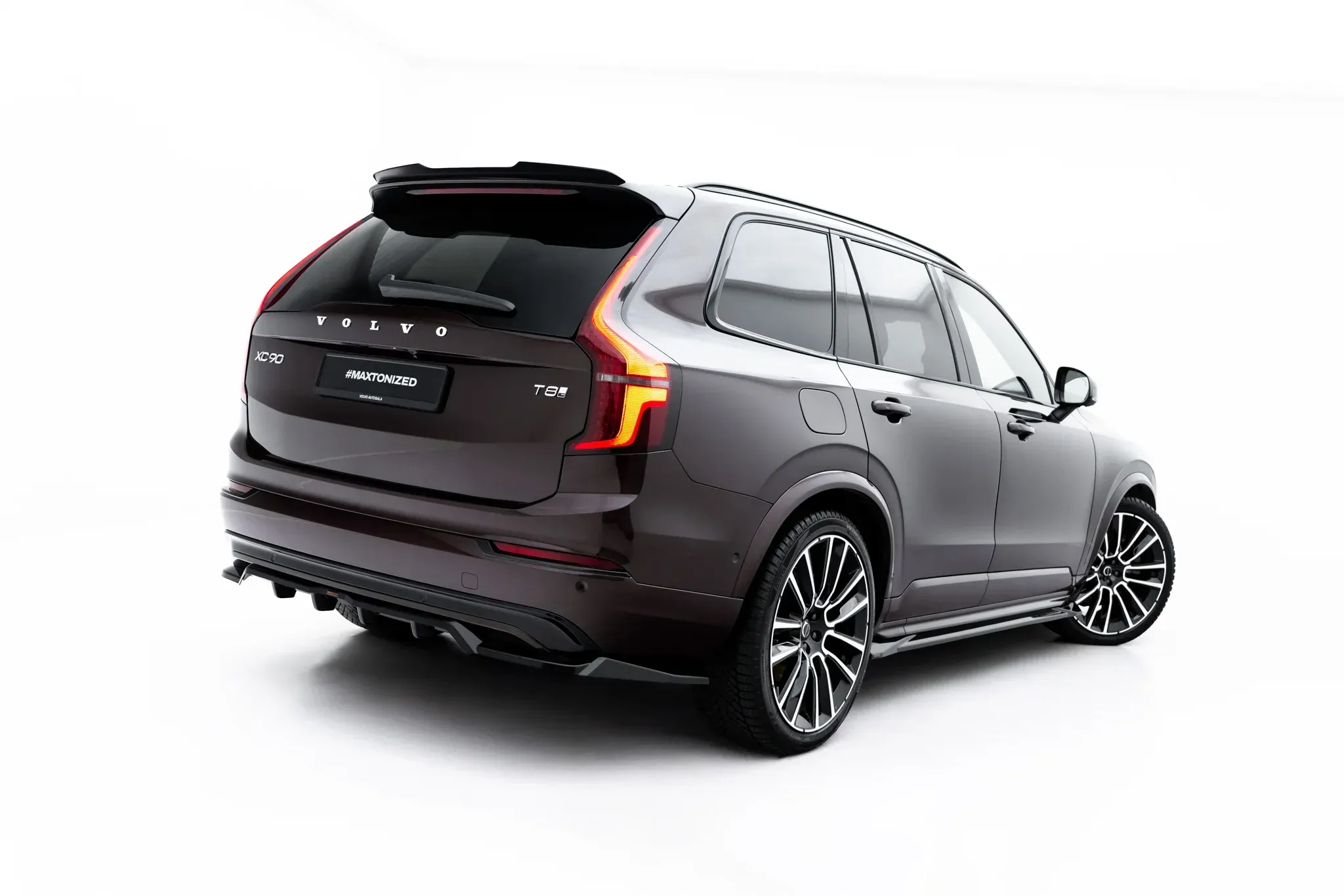 Baksplitter med diffuser Volvo (XC90) II Facelift 2024 -> | Glossy Bla