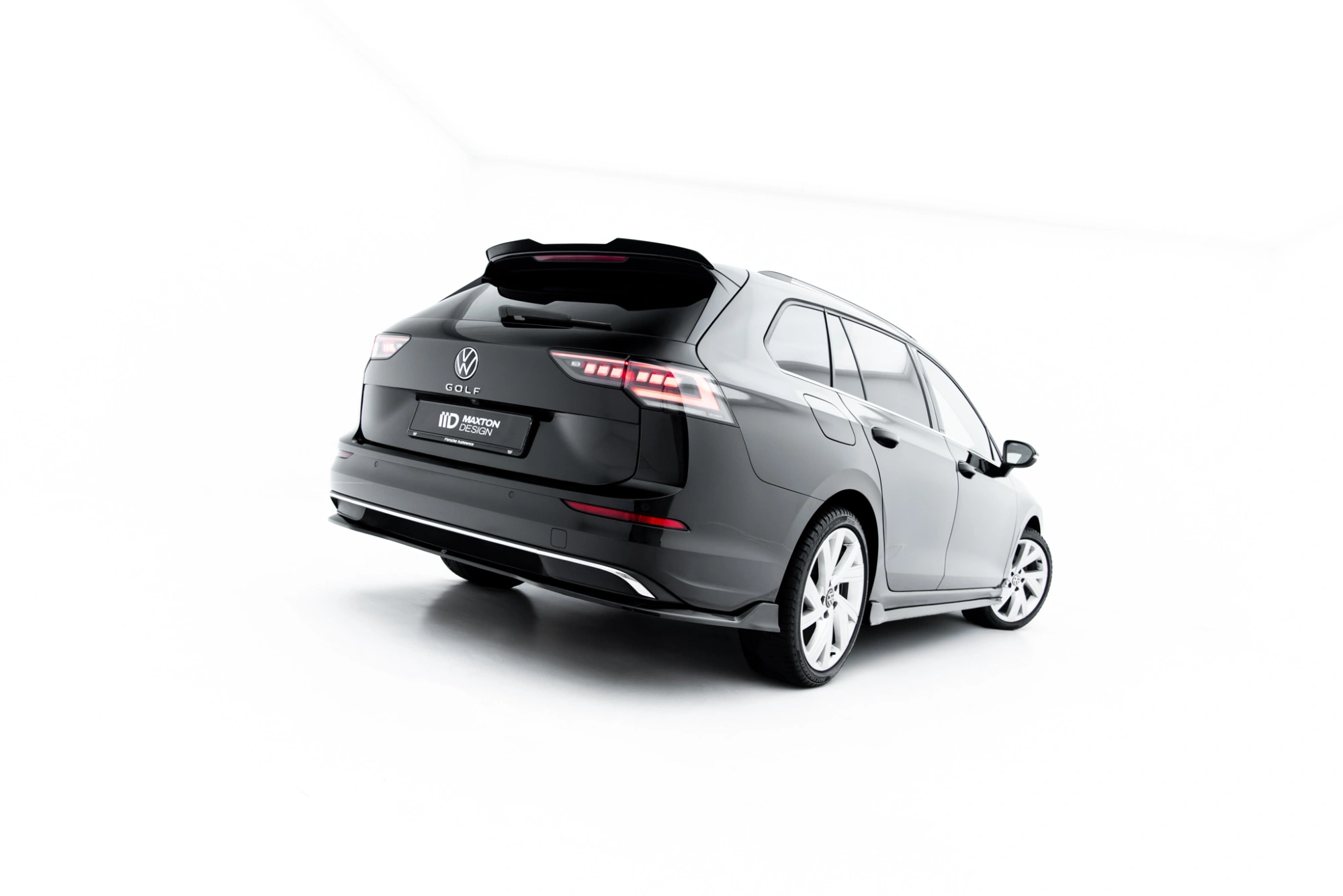 Baksplitter med diffuser VW Golf Variant VIII Facelift 2024 -> | Glossy Black Edition