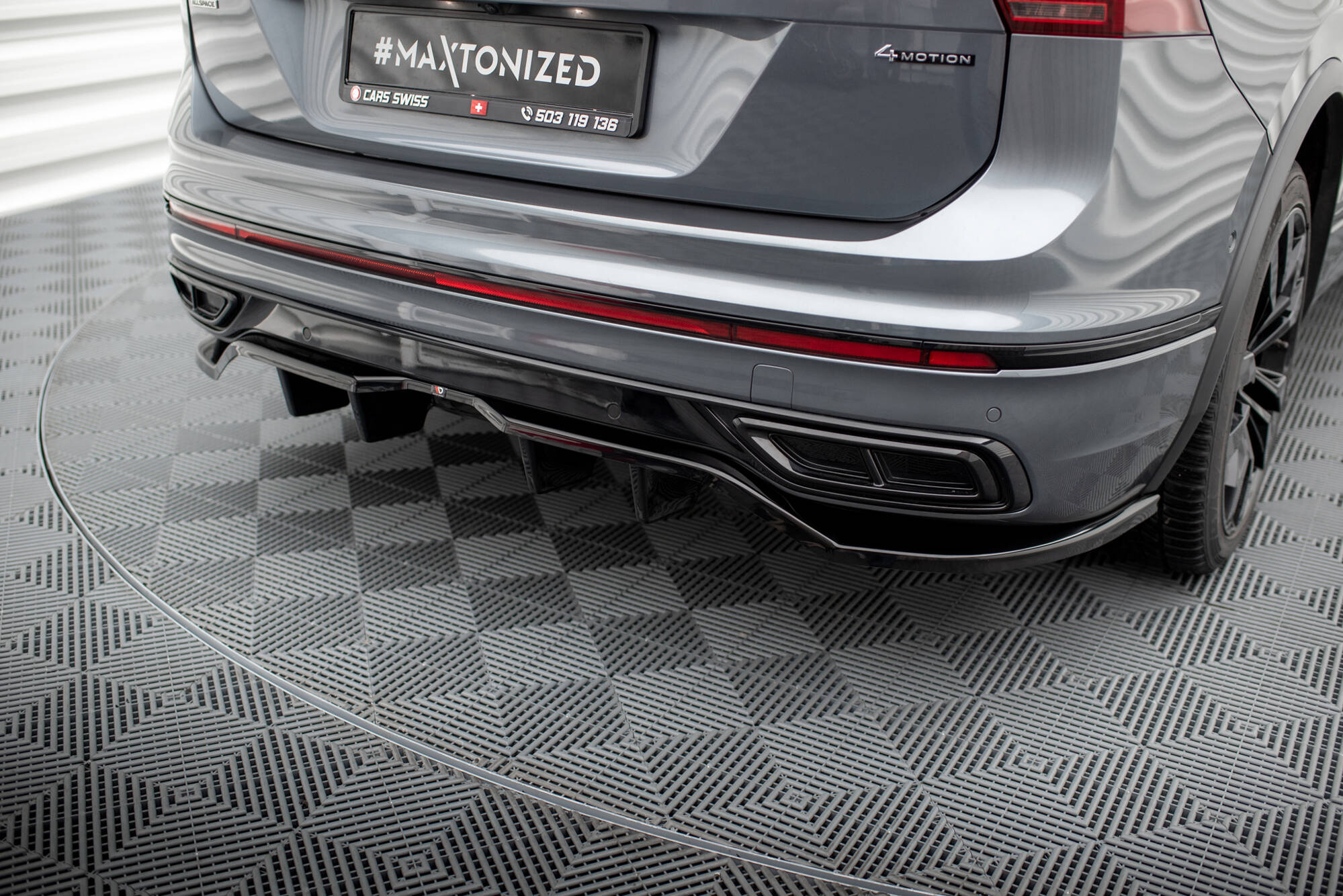 Baksplitter med diffuser VW Tiguan Allspace II Facelift 2021 - 2024 | Glossy Black Edition