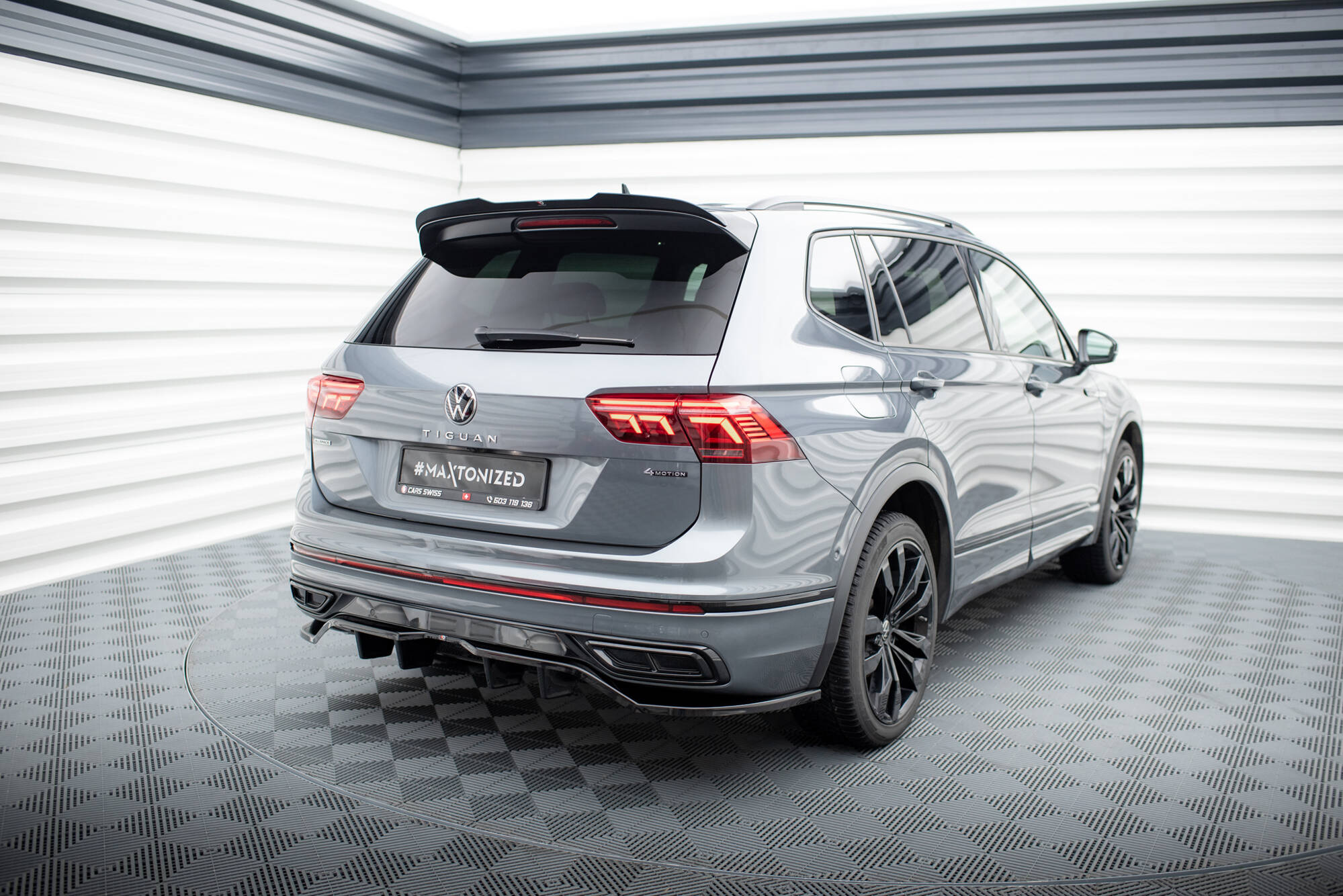 Baksplitter med diffuser VW Tiguan Allspace II Facelift 2021 - 2024 | Glossy Black Edition – bilde 2