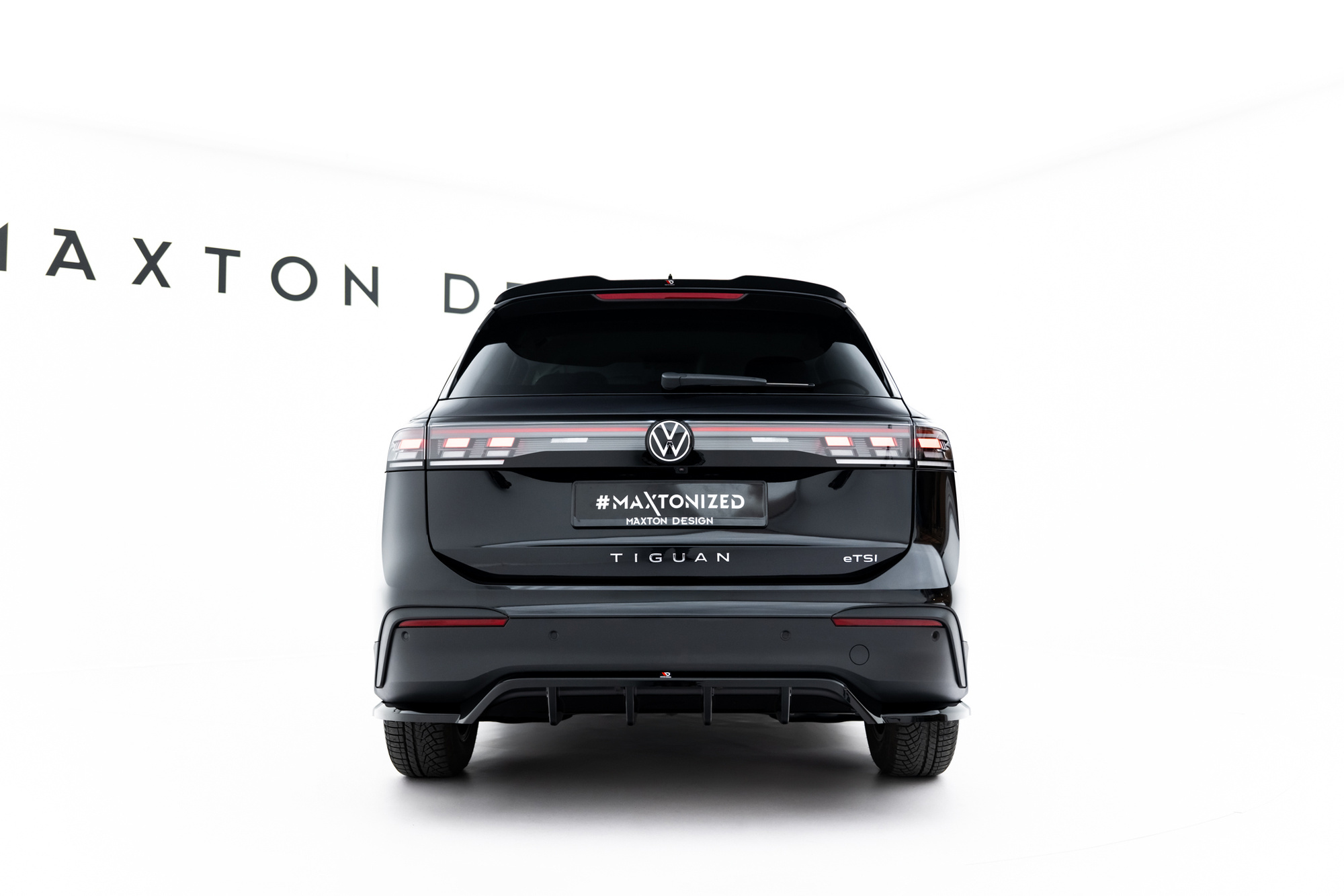 Baksplitter med diffuser VW Tiguan III 2024 ->  | Glossy Black Edition – bilde 5