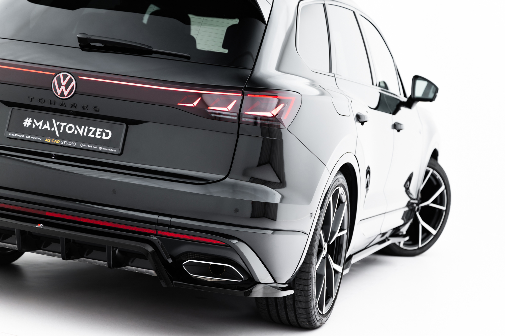 Baksplitter med diffuser VW Touareg R-Line III Facelift 2023 -> | Glossy Black Edition – bilde 3