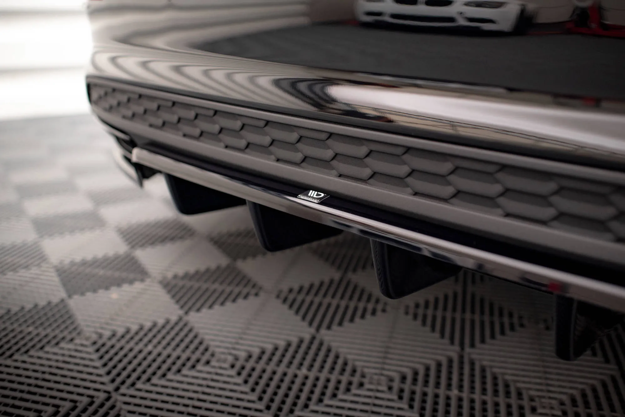 Baksplitter med vertikale ribber Audi A3 / A3 S-Line / S3 / RS3 Sedan (8Y) | Glossy Black Edition – bilde 3