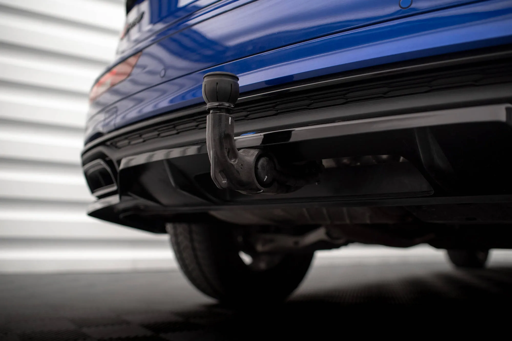 Baksplitter med vertikale ribber Audi Q5 II (FY) S Line Facelift 2020 - 2024| Glossy Black Edition – bilde 2