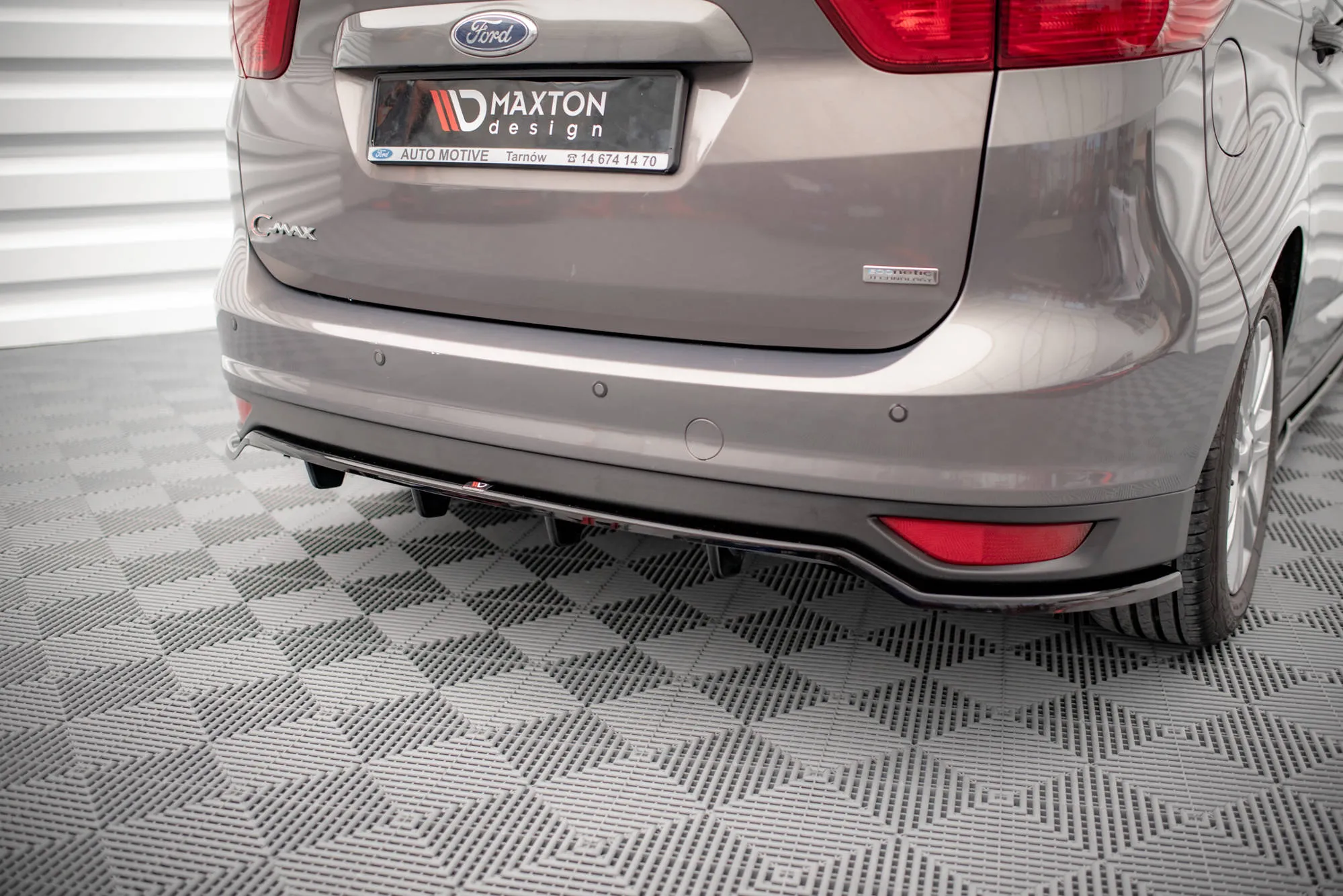 Baksplitter med vertikale ribber Ford C-Max II 2010-2014 | Glossy Black Edition – bilde 5