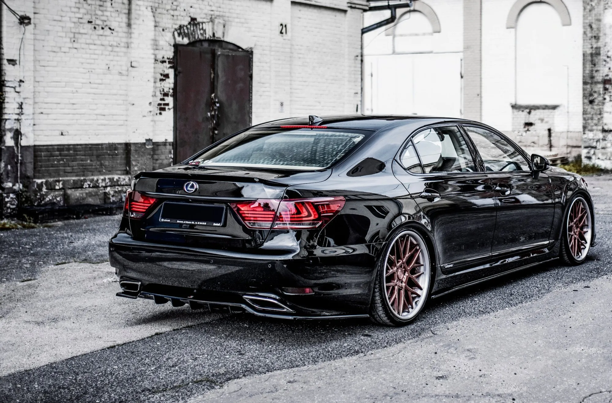 Baksplitter med vertikale ribber Lexus LS IV Facelift 2012 - 2017 | Glossy Black Edition – bilde 2