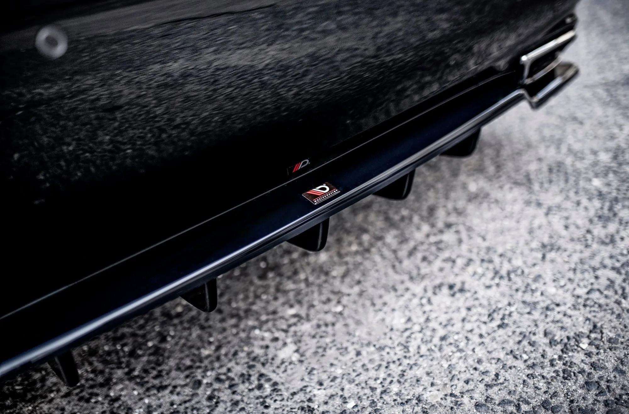 Baksplitter med vertikale ribber Lexus LS IV Facelift 2012 - 2017 | Glossy Black Edition – bilde 3