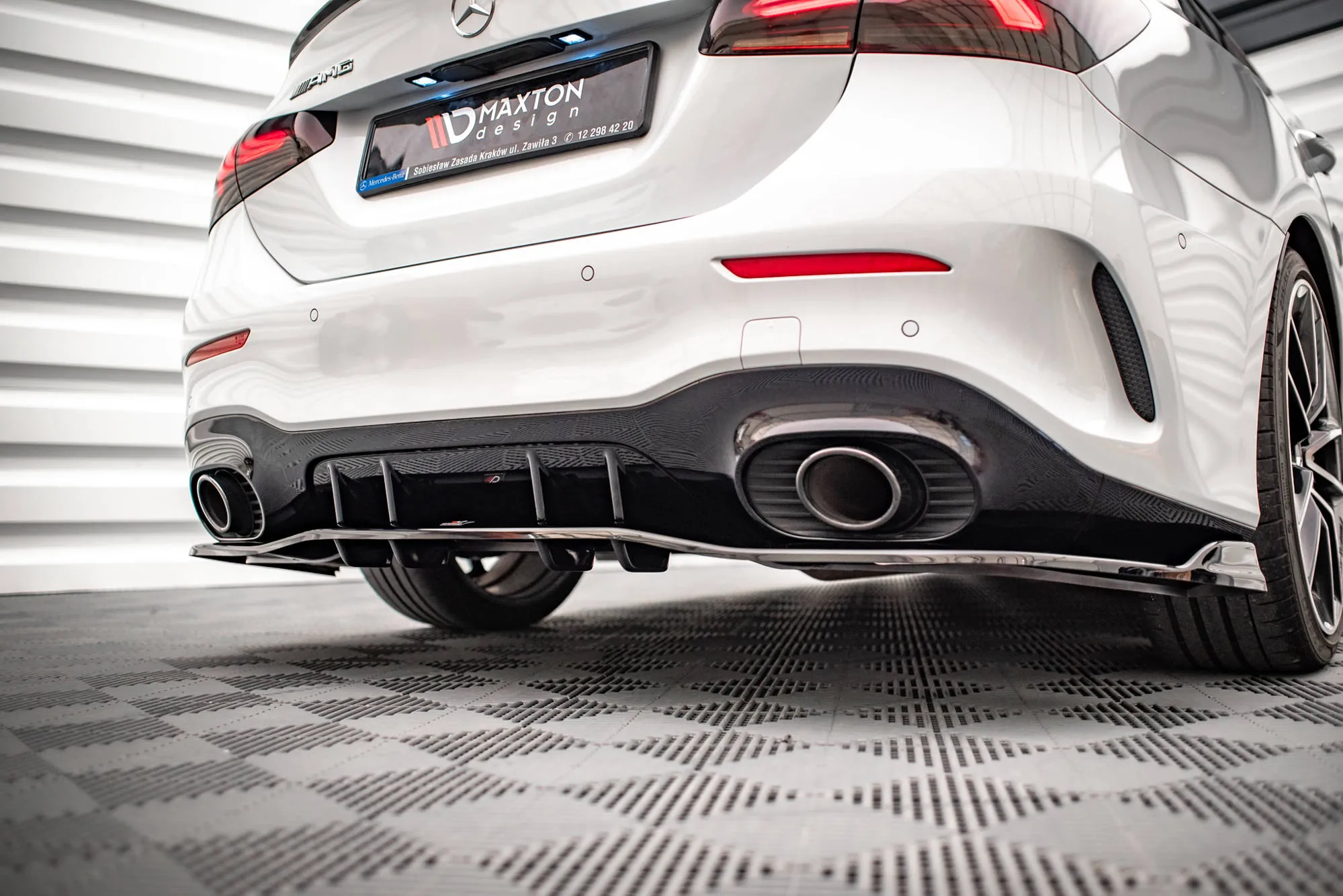Baksplitter med vertikale ribber Mercedes-Benz A-Klasse (W177) 2018 - 2023 | Glossy Black Edition V2 – bilde 4