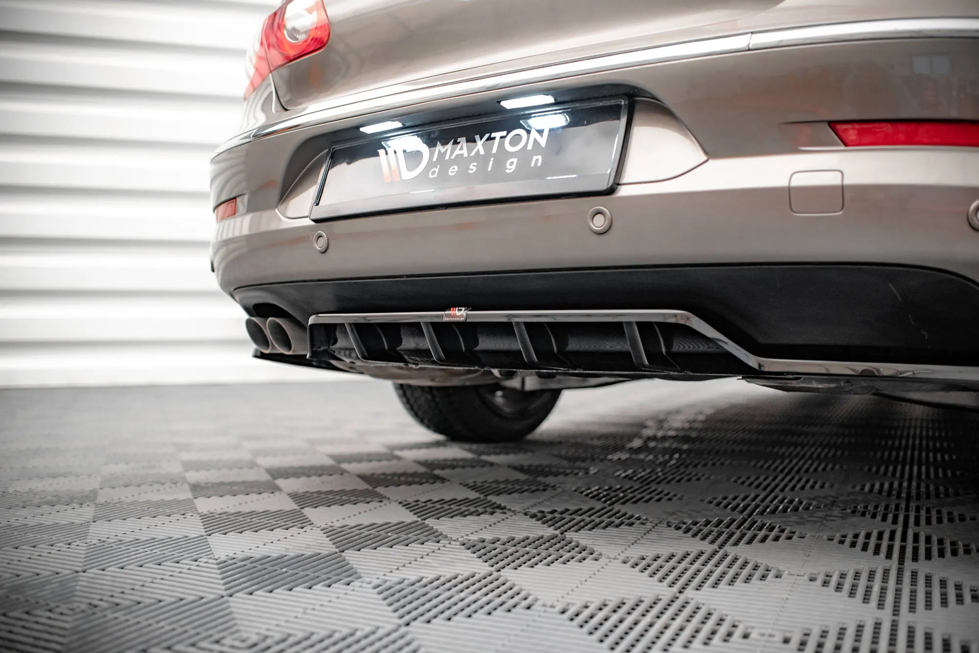 Baksplitter med vertikale ribber VW Passat CC Standard 2008 - 2012 | Glossy Black Edition – bilde 3
