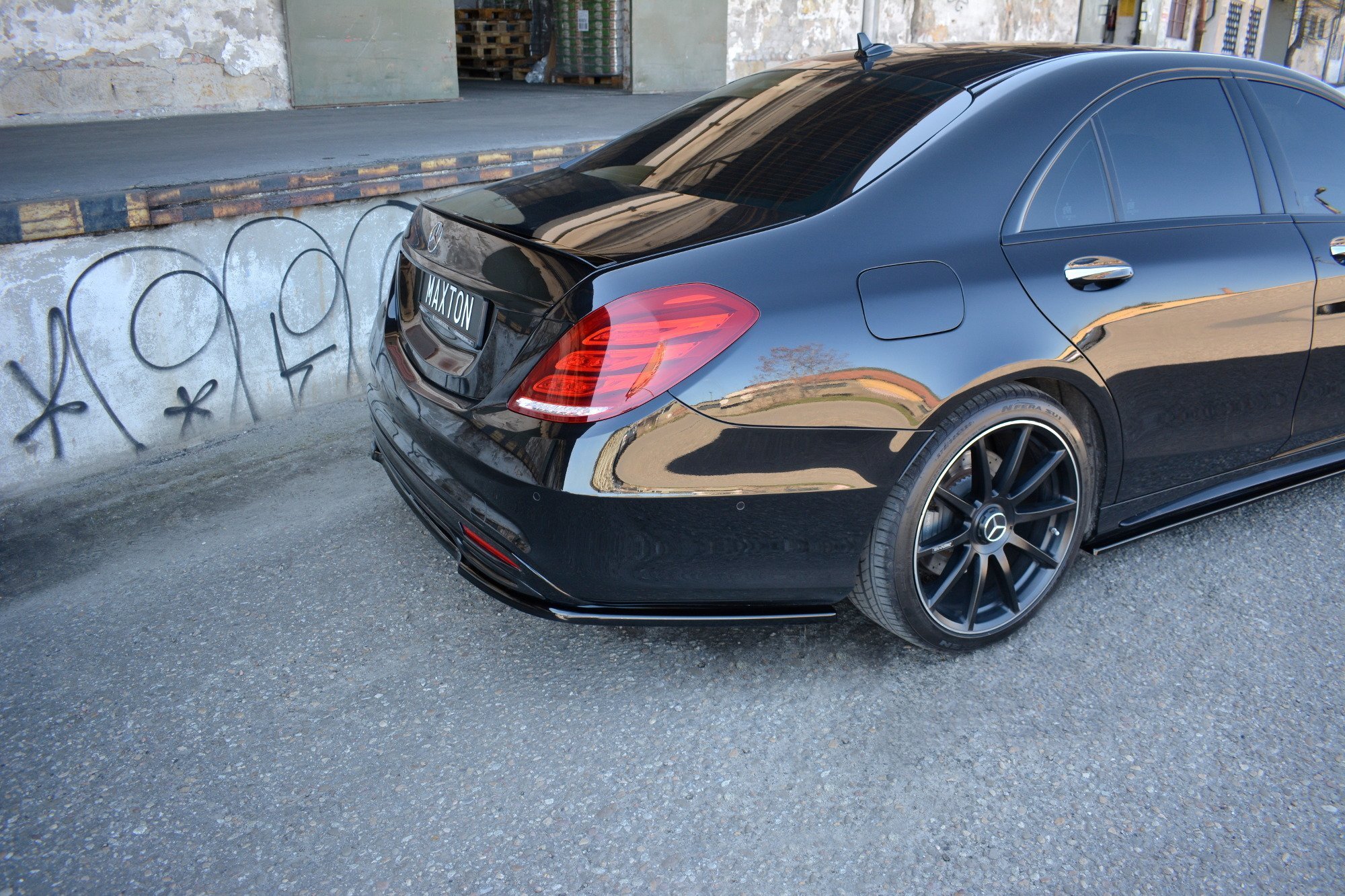 Baksplitter Mercedes-Benz S (W222) AMG-Line 2013 - 2017 | Glossy Black Edition