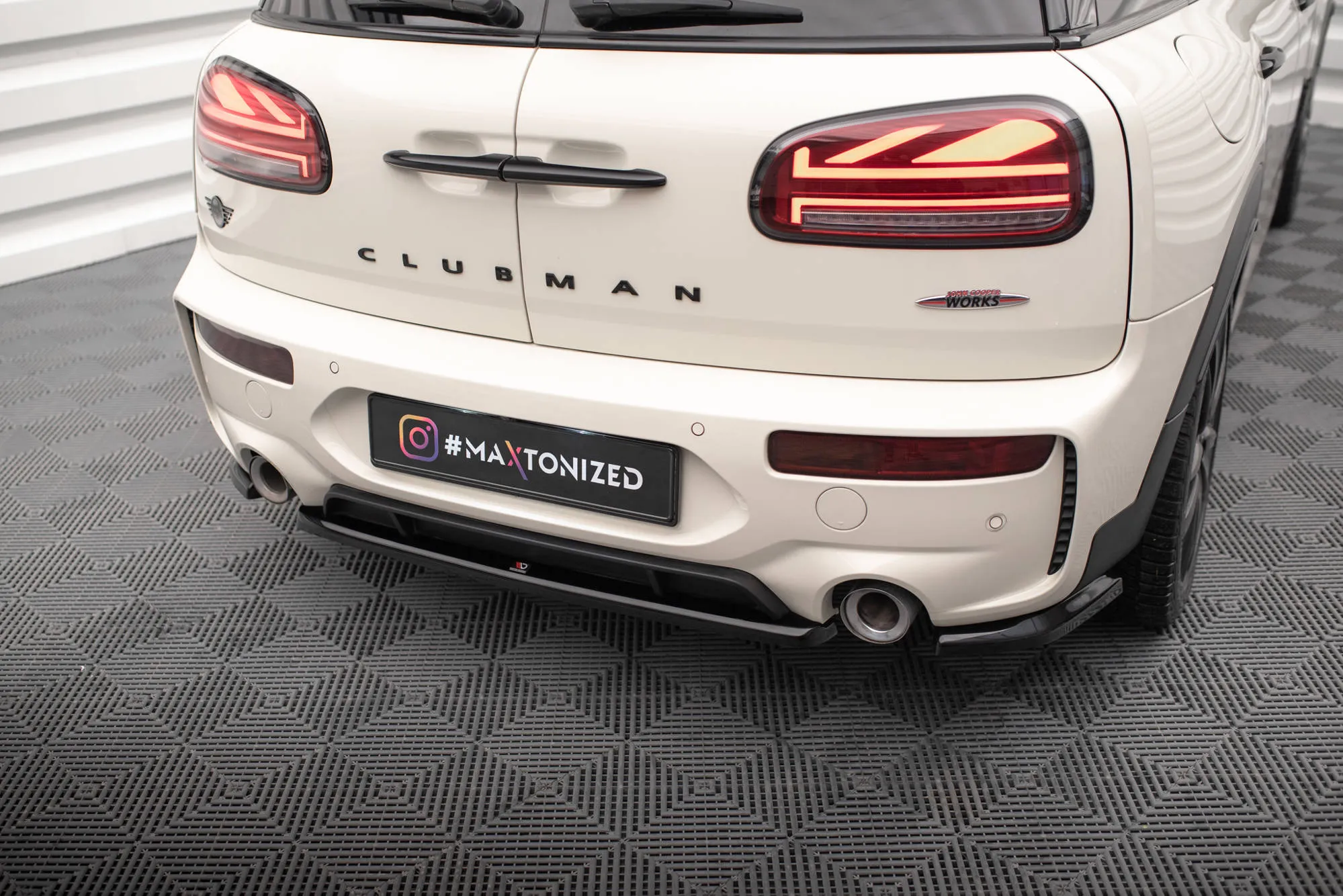 Baksplitter Mini Clubman II F54 (John Cooper Works) Facelift 2019 - 2024 | Glossy Black Edition
