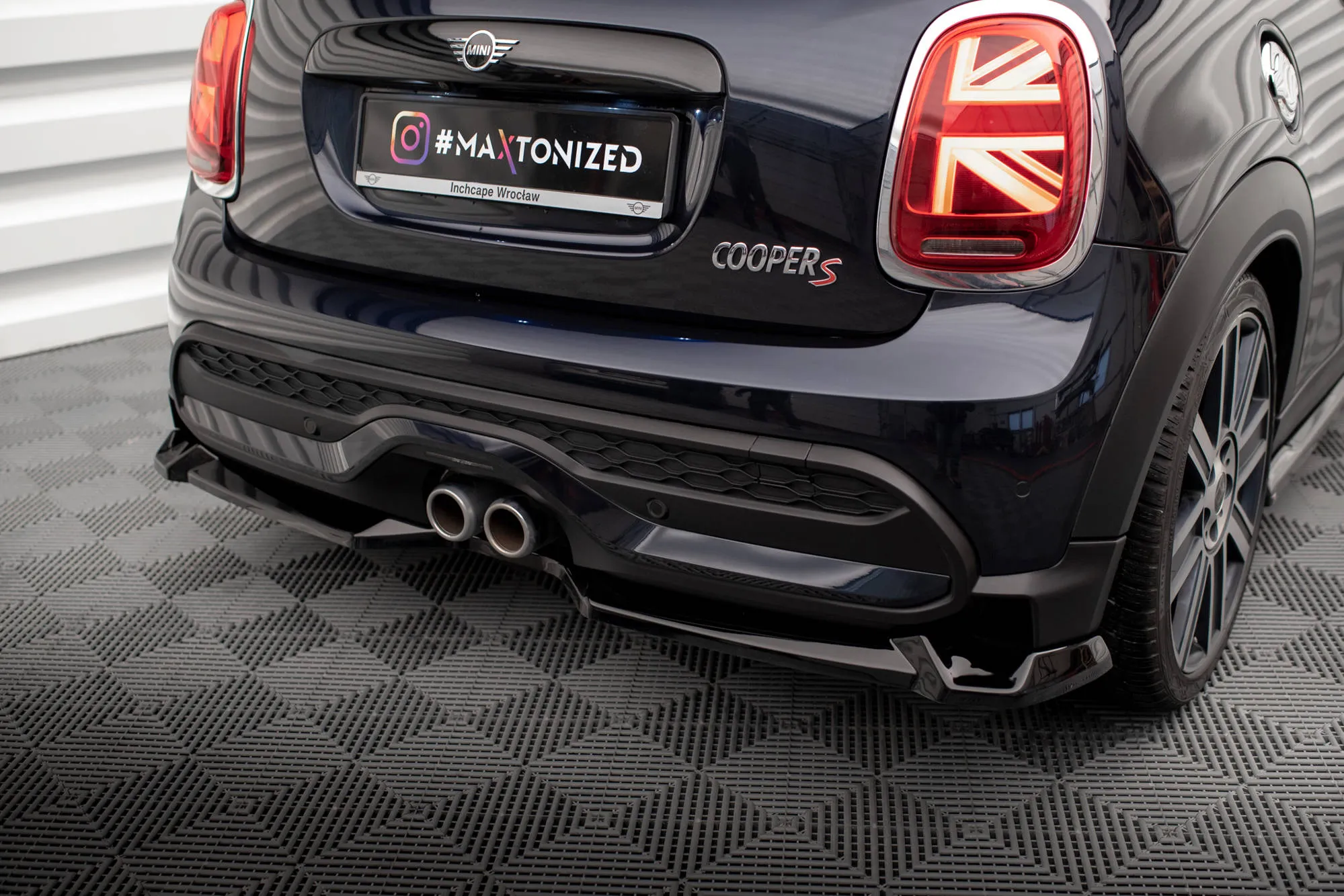 Baksplitter Mini Cooper S (F56) Facelift 2022 -> | Glossy Black Edition