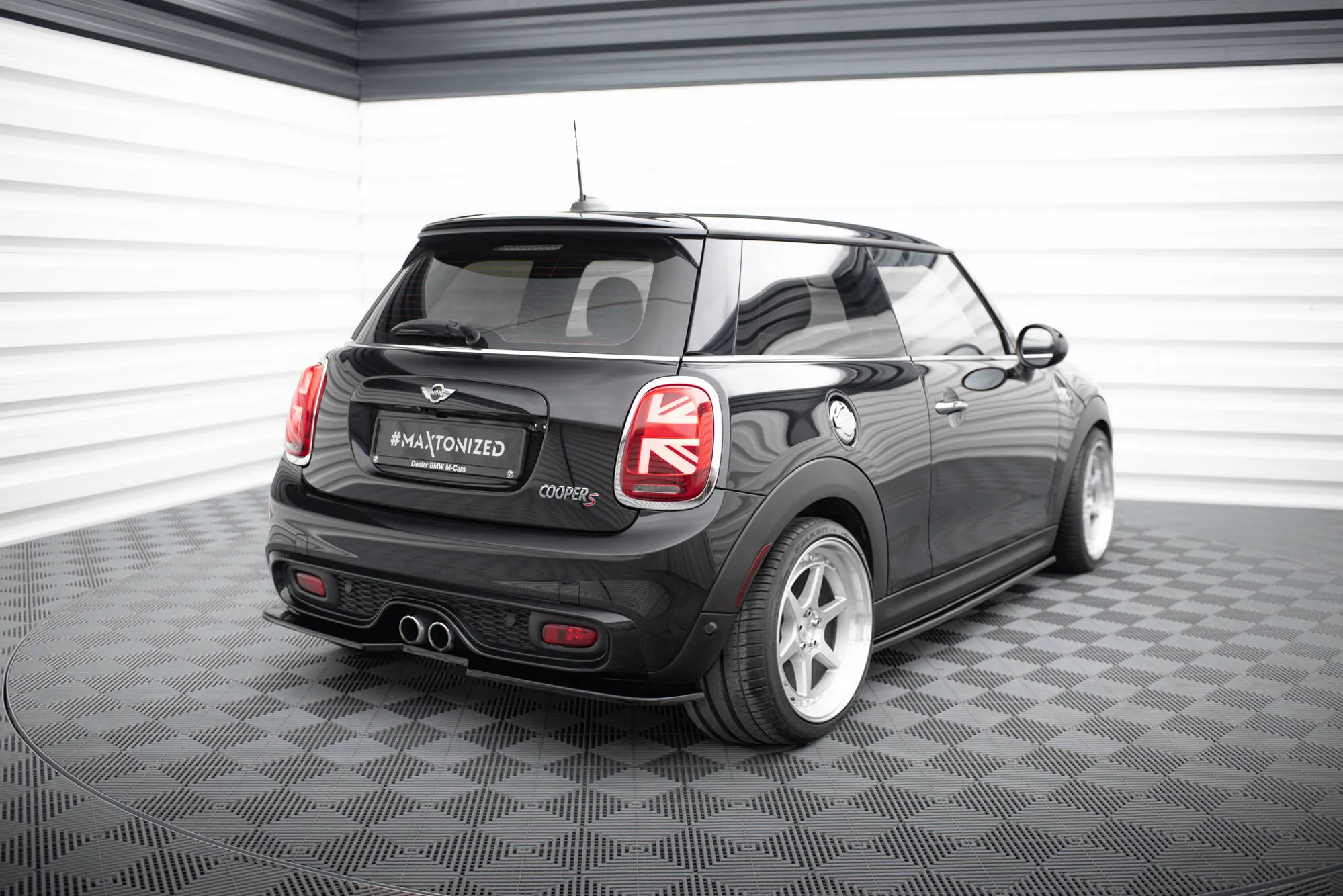 Baksplitter Mini Cooper S III 3D (F56) Pre-Facelift 2014 - 2017 | Glossy Black Edition