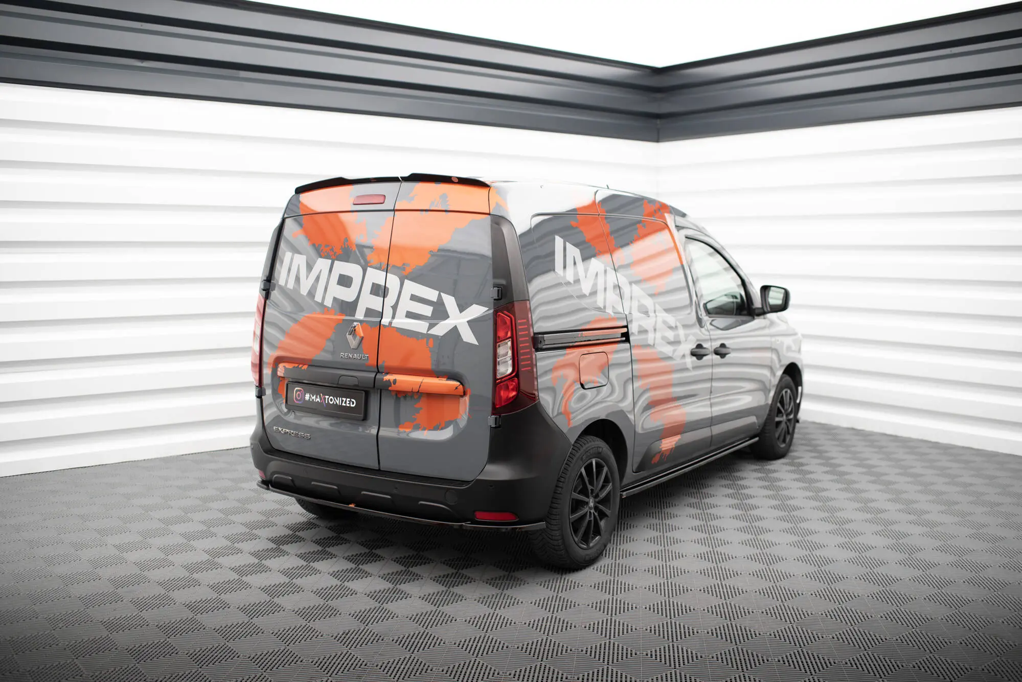 Baksplitter Renault Express mk2 2020 - > | Glossy Black Edition – bilde 3