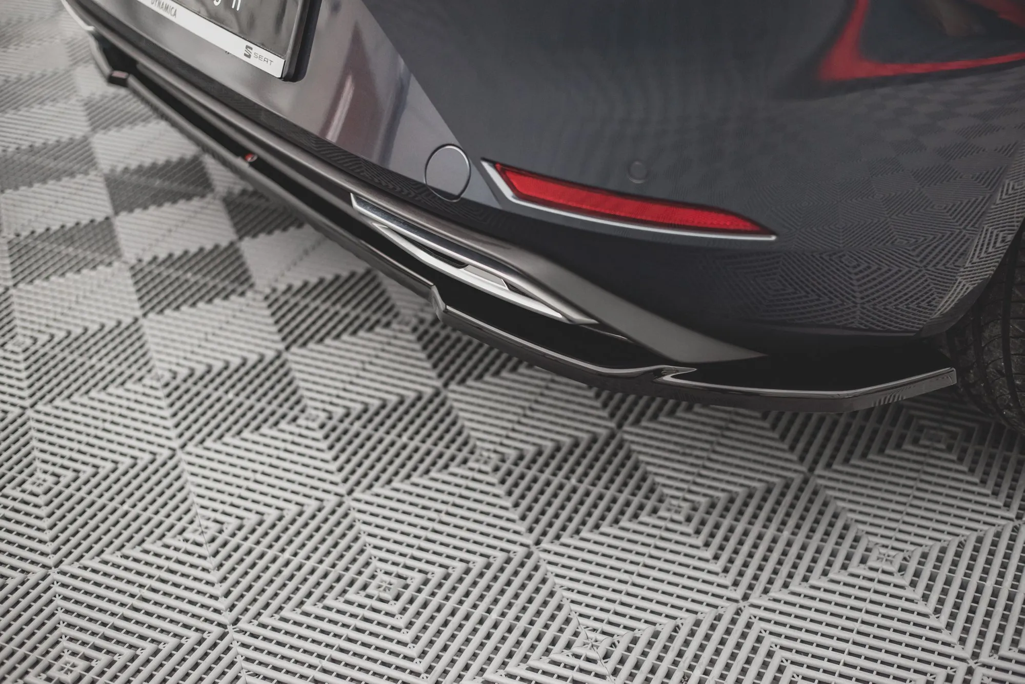 Baksplitter Seat Leon IV FR 2020-> | Glossy Black Edition – bilde 2