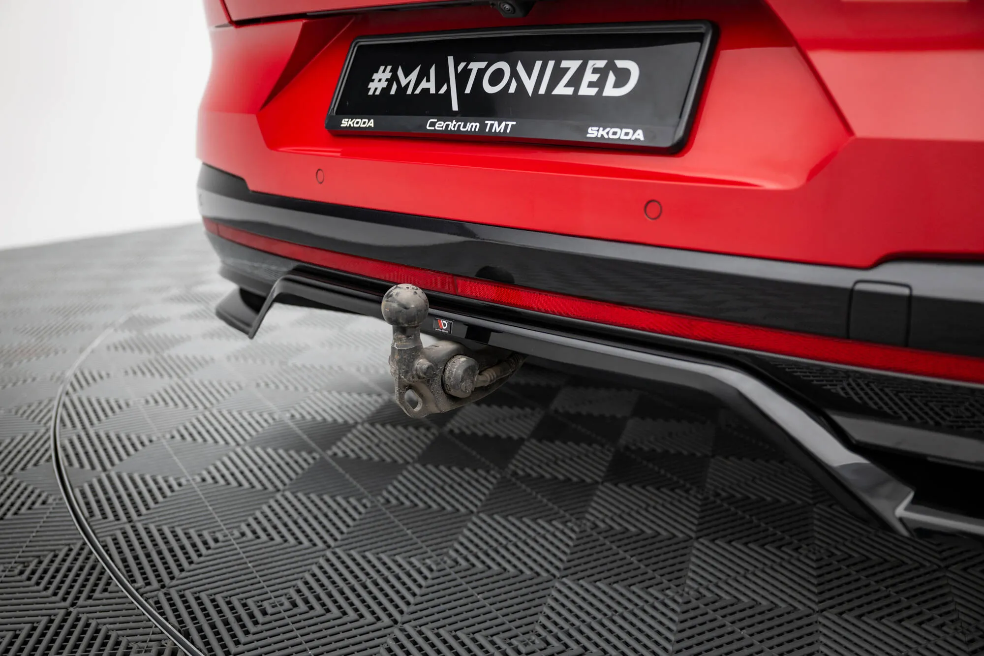 Baksplitter Škoda Enyaq Coupe RS iV 2022 -> | med diffuser - Glossy Black Edition – bilde 4
