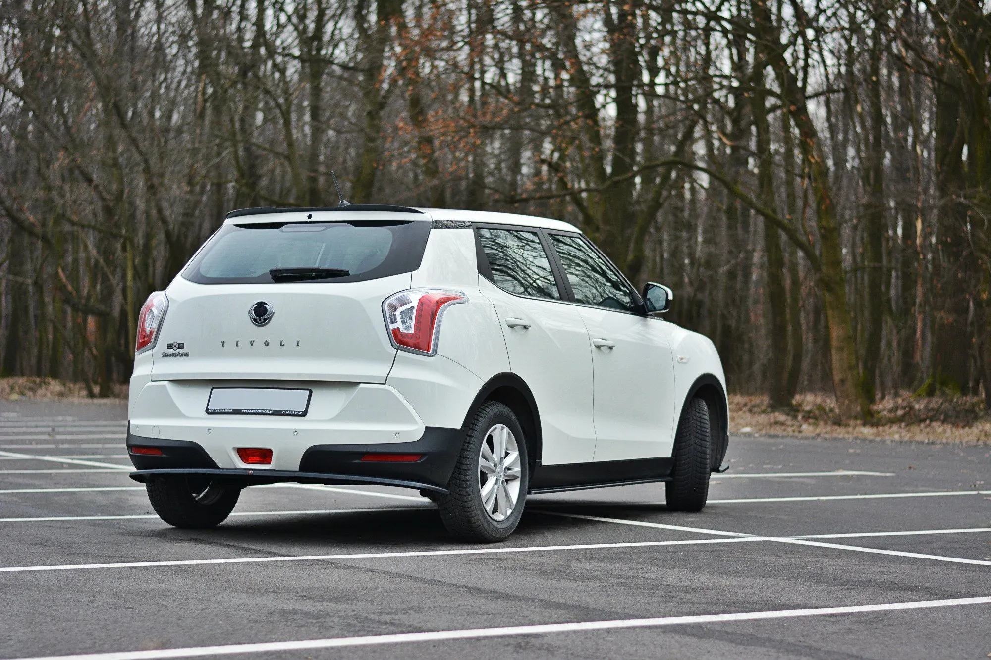 Baksplitter Ssangyong Tivoli 2015-2019 | Glossy Black Edition