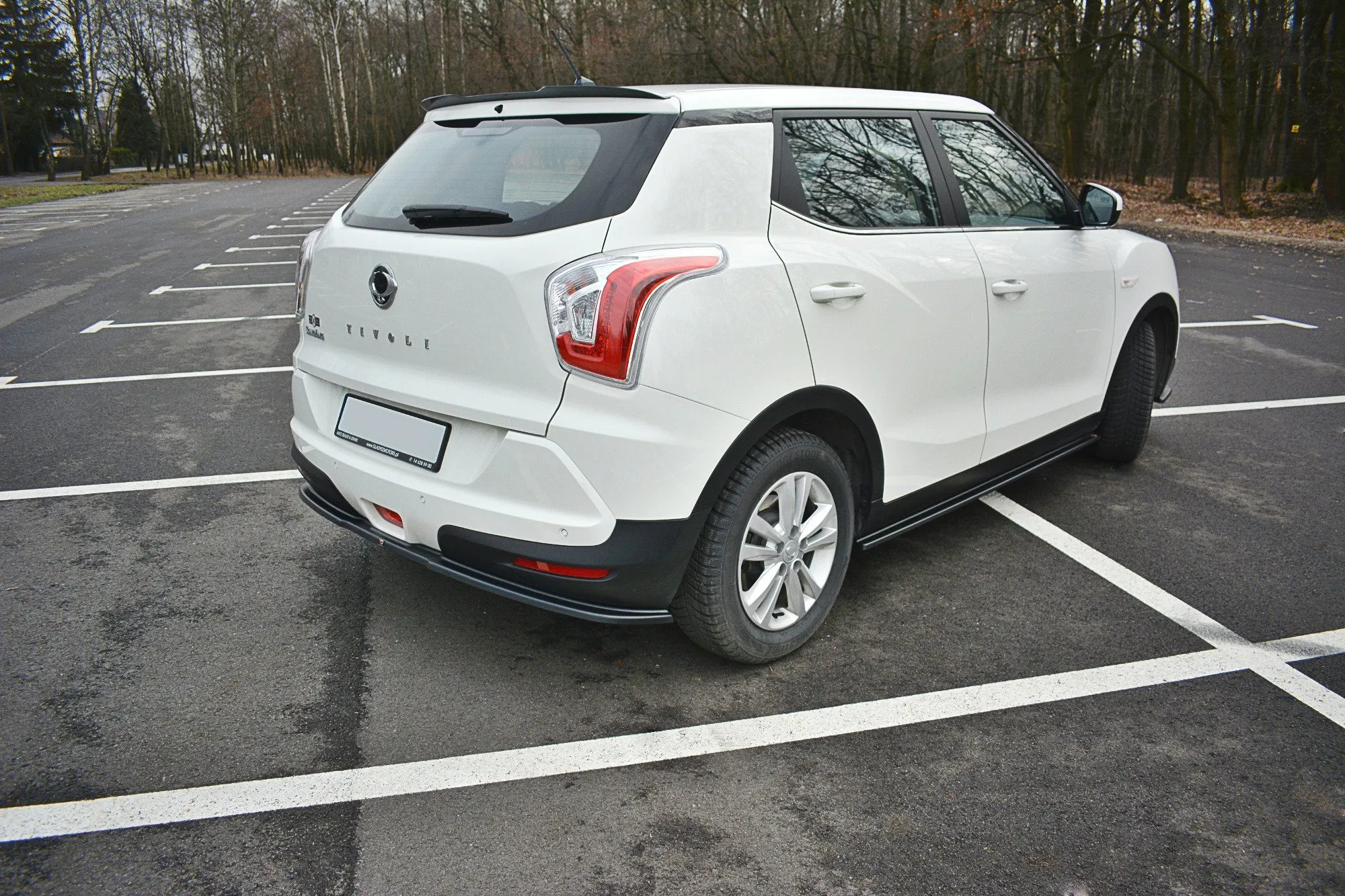 Baksplitter Ssangyong Tivoli 2015-2019 | Glossy Black Edition – bilde 2