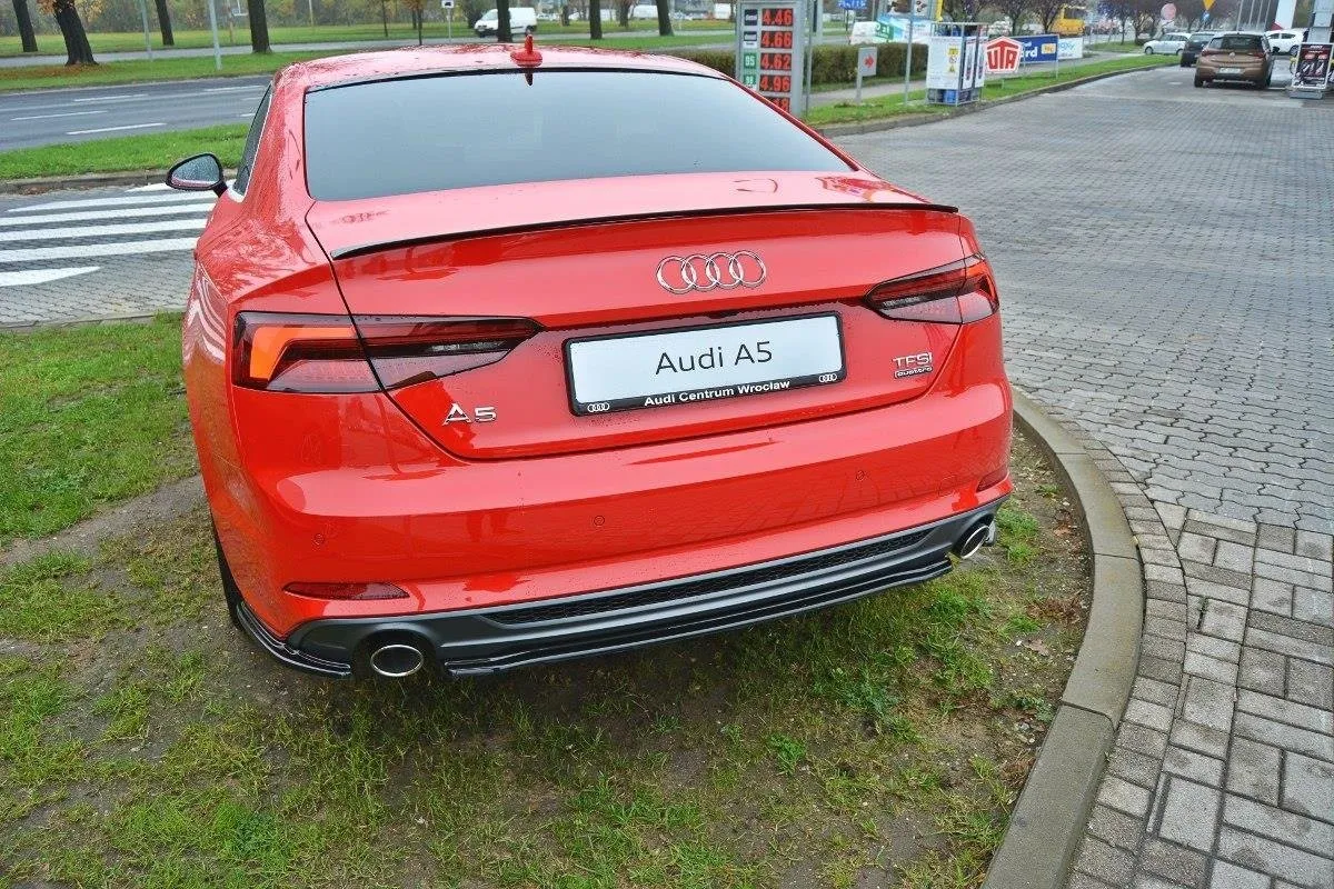 Baksplitter uten vertikale ribber Audi A5 S-Line F5 2016 - 2019 | Glossy Black Edition