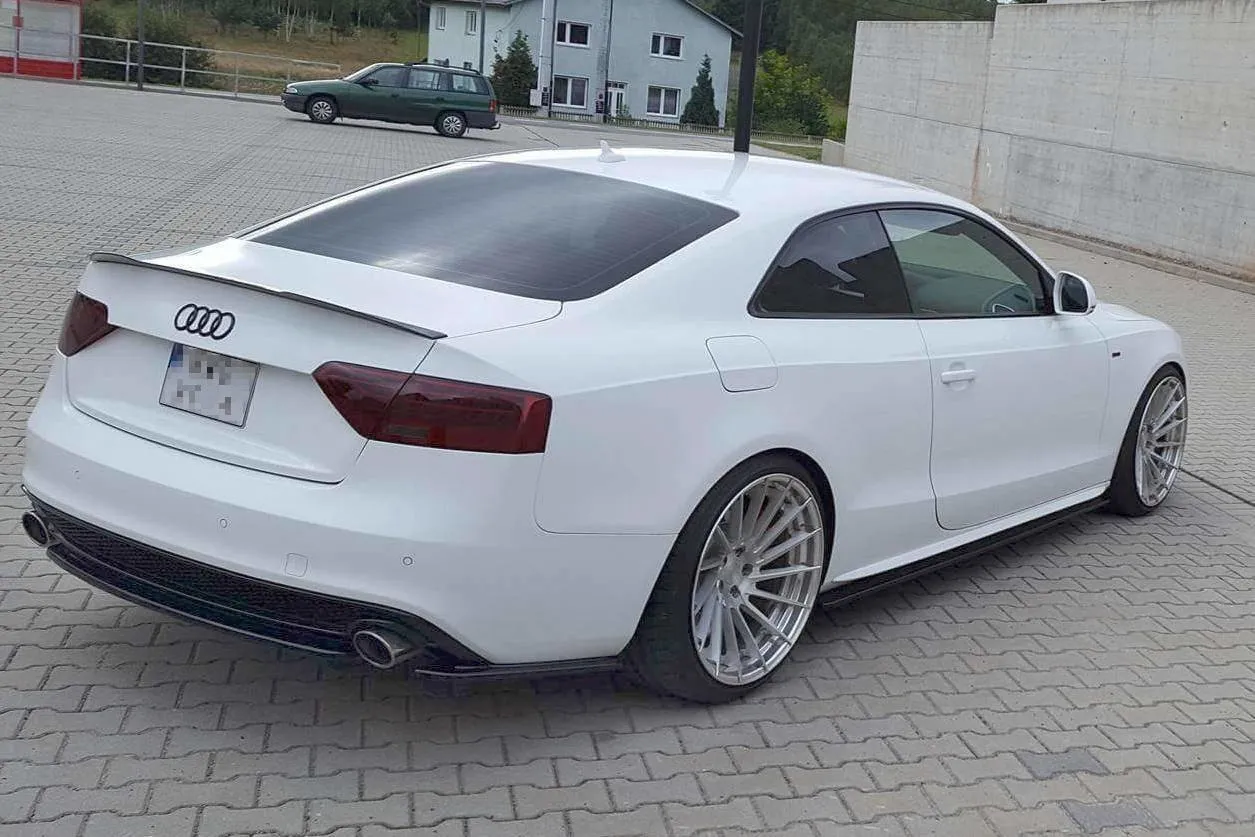 Baksplitter uten vertikale ribber Audi S5 / A5 S-Line (8T) Facelift 2011-2016 | Glossy Black Edition – bilde 3