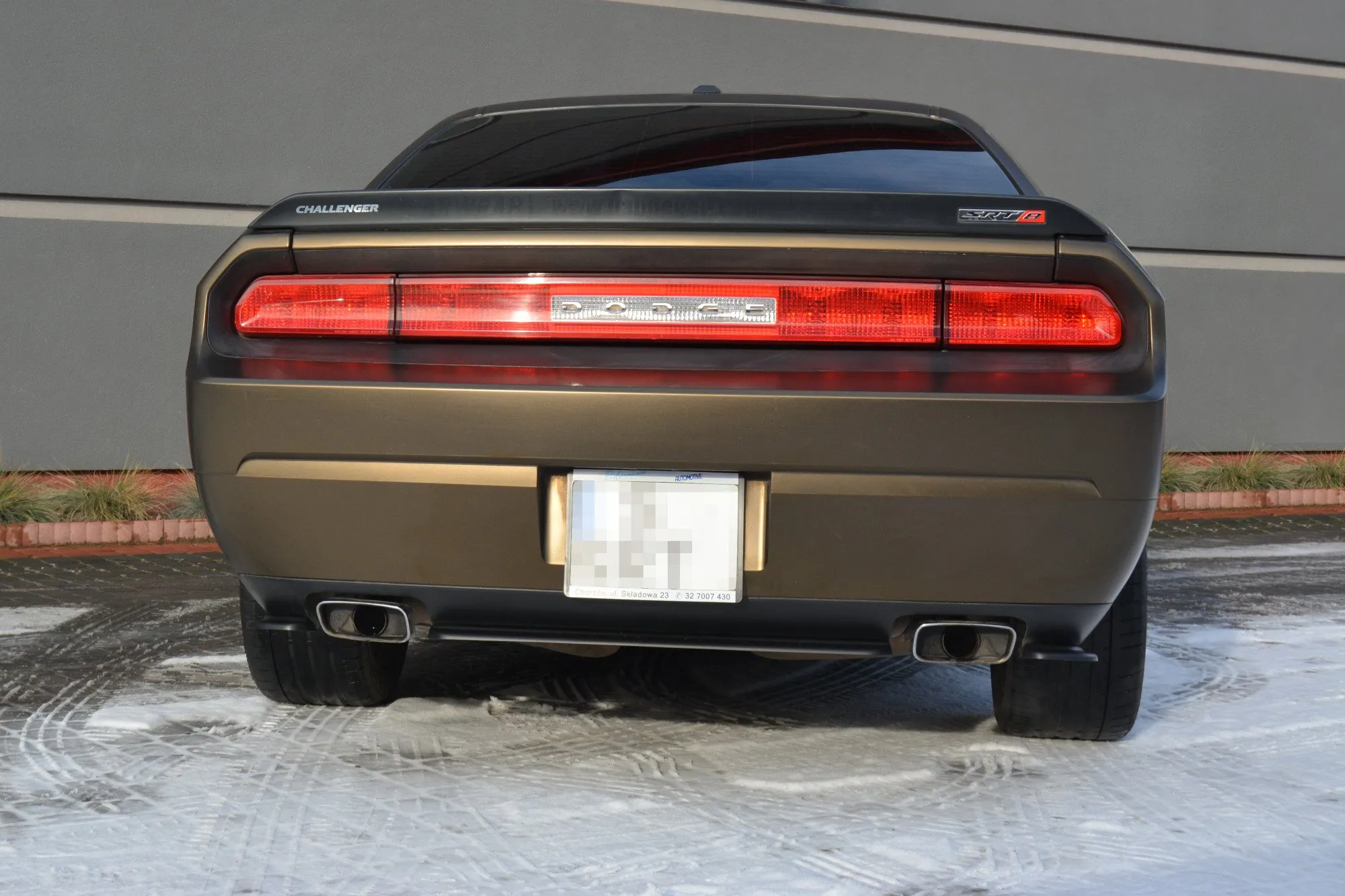 Baksplitter uten vertikale ribber Dodge Challenger III SRT8 2008 - 2014 | Glossy Black Edition – bilde 2