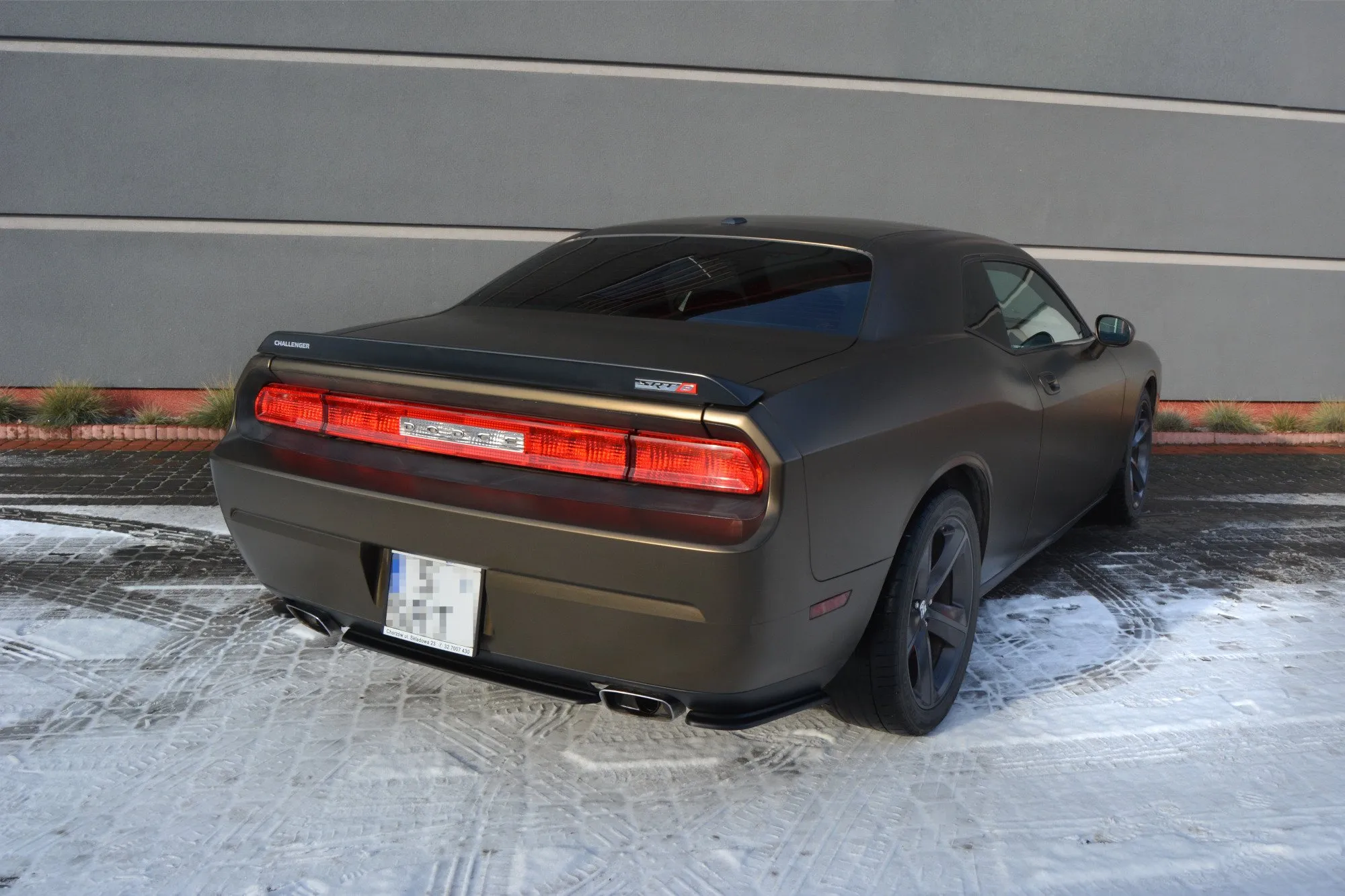 Baksplitter uten vertikale ribber Dodge Challenger III SRT8 2008 - 2014 | Glossy Black Edition – bilde 4
