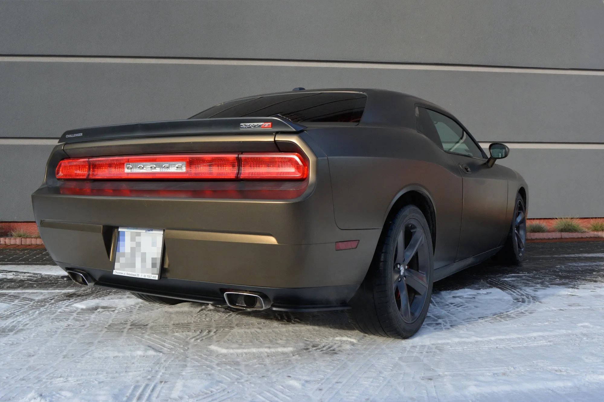 Baksplitter uten vertikale ribber Dodge Challenger III SRT8 2008 - 2014 | Glossy Black Edition – bilde 5