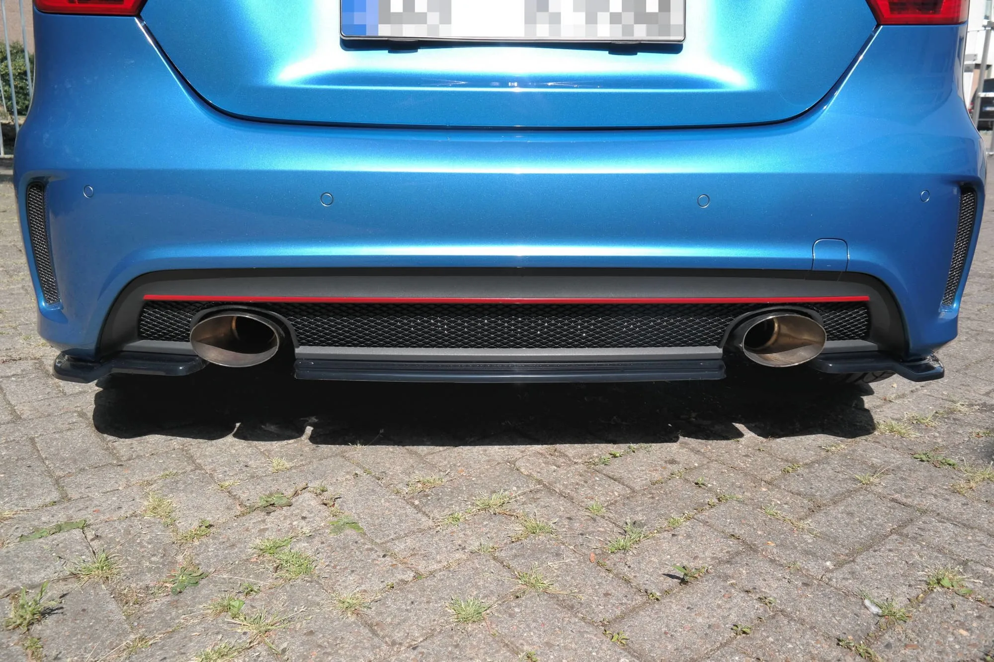 Baksplitter uten vertikale ribber Mercedes-Benz AMG (W176) Pre-Facelift 2013 - 2015 | Glossy Black Edition