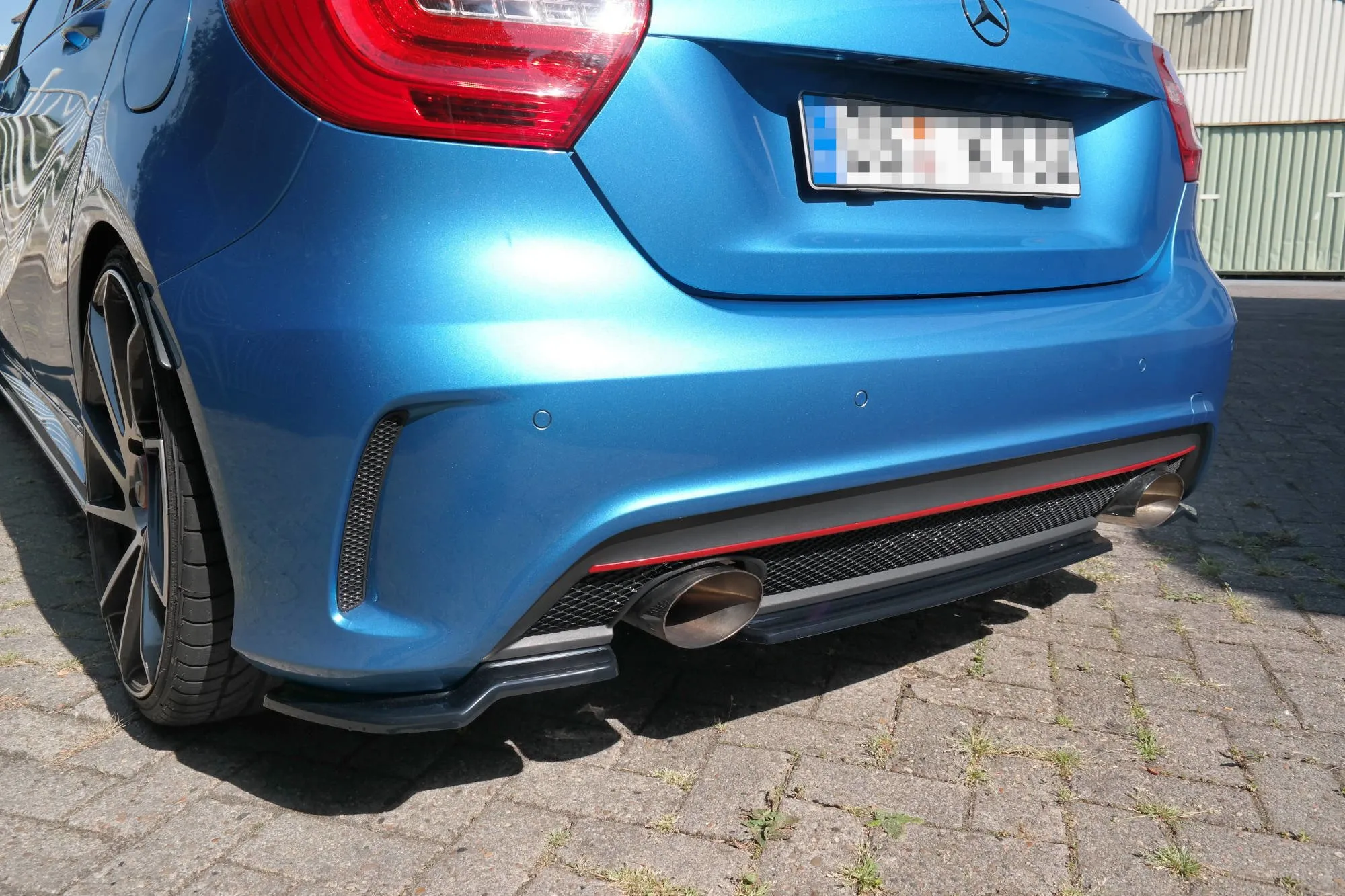 Baksplitter uten vertikale ribber Mercedes-Benz AMG (W176) Pre-Facelift 2013 - 2015 | Glossy Black Edition – bilde 4
