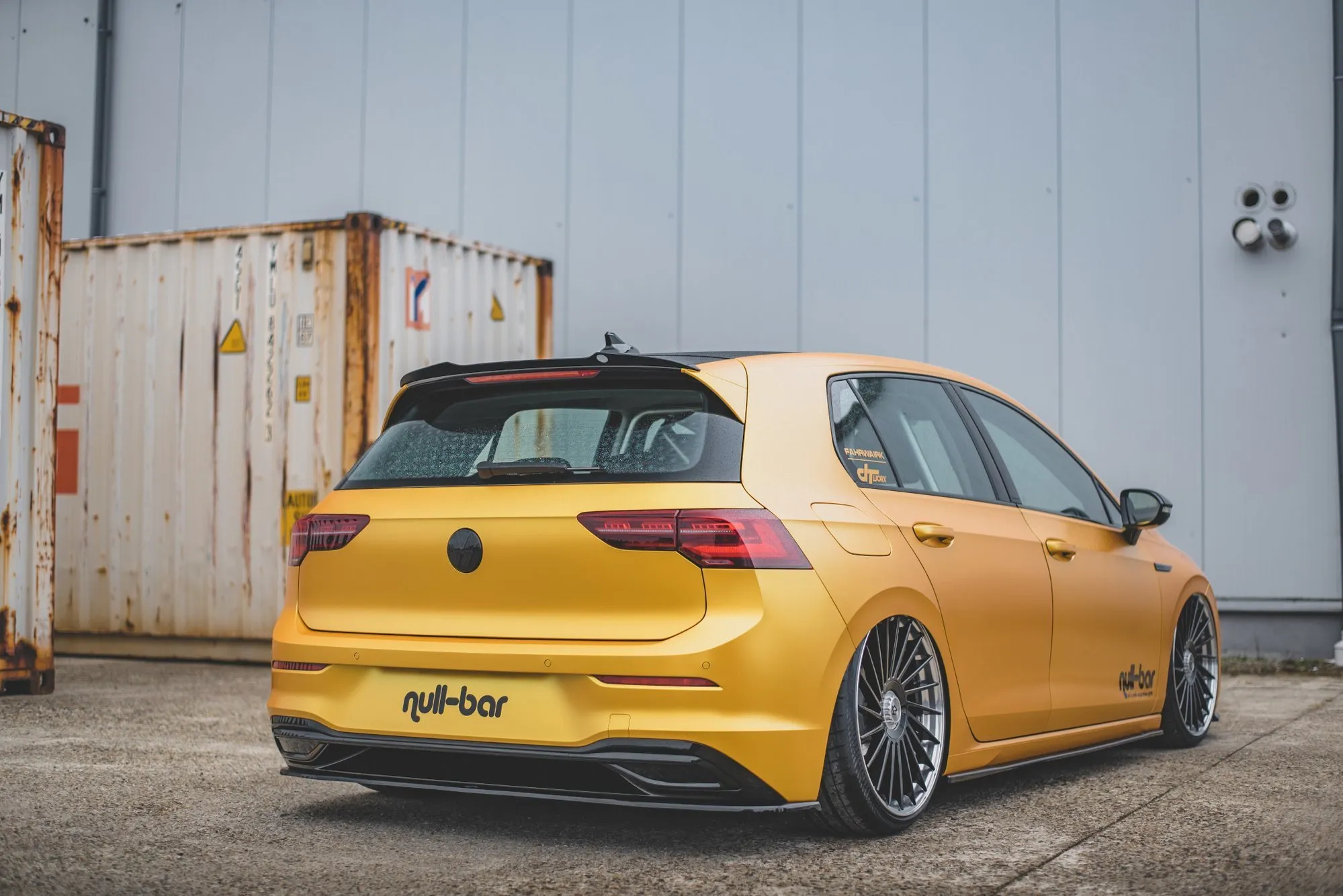 Baksplitter V.1 VW Golf VIII 2019-> / VW Golf VIII R-line 2019-> | Glossy Black Edition – bilde 3