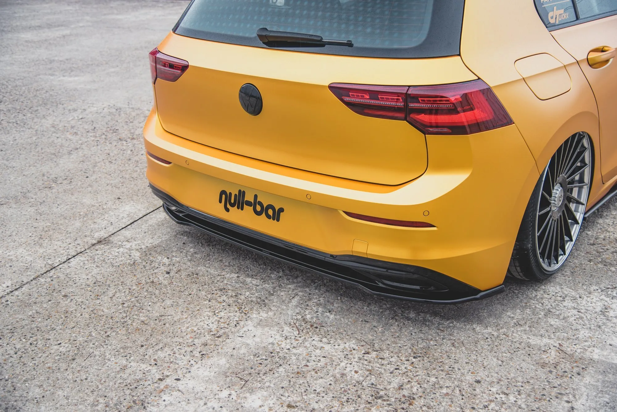 Baksplitter V.1 VW Golf VIII 2019-> / VW Golf VIII R-line 2019-> | Glossy Black Edition – bilde 4