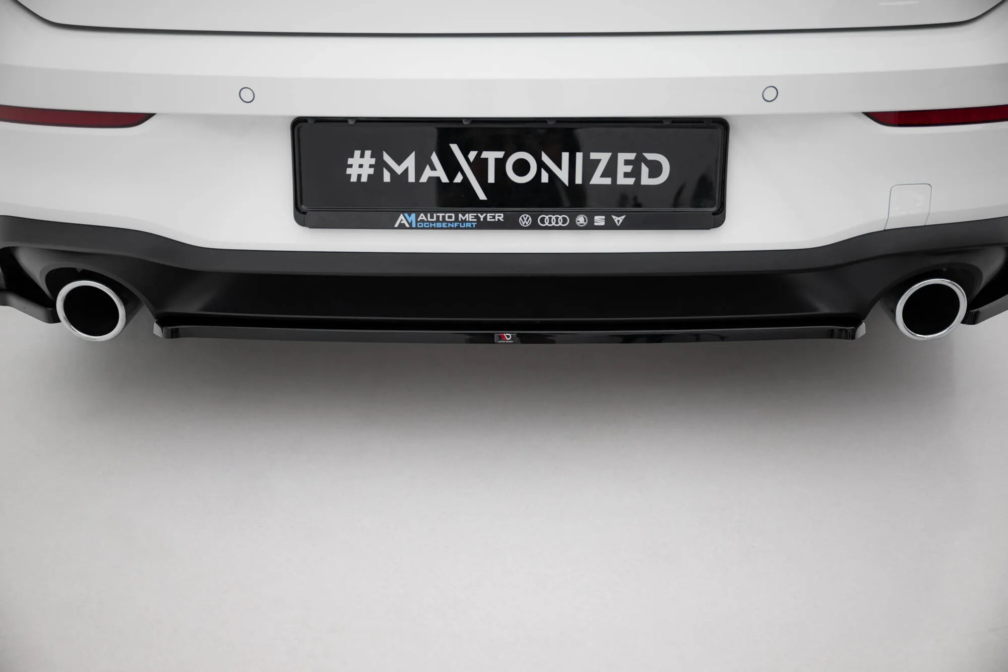 Baksplitter V.1 VW Golf VIII R 2020-> / VW Golf VIII GTI 2020-> | Glossy Black Edition – bilde 4