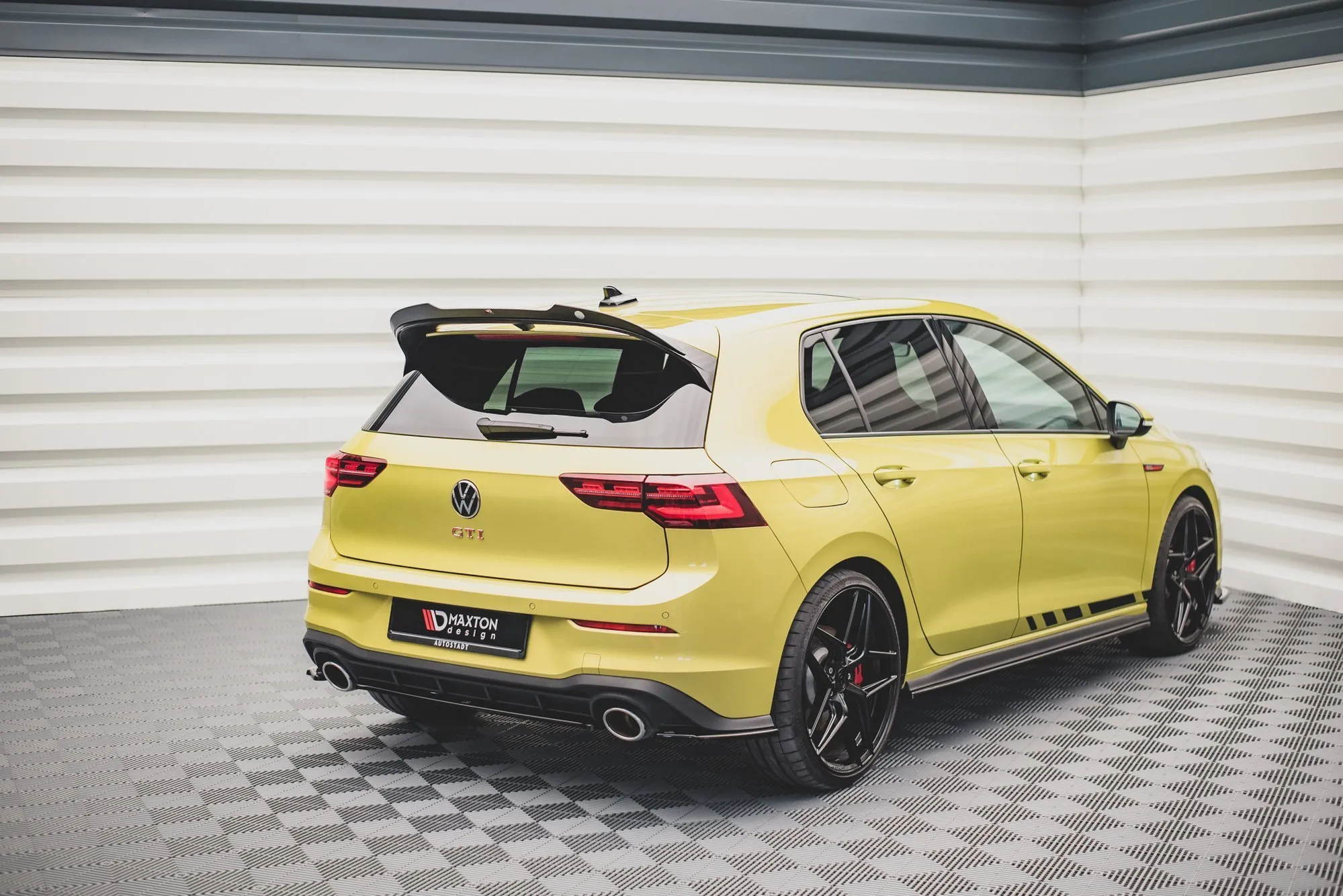 Baksplitter Volkswagen Golf 8 GTI Clubsport 2020-> | Glossy Black Edition – bilde 2