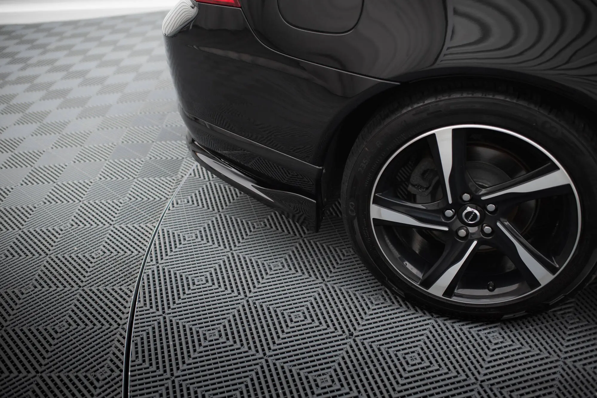 Baksplitter Volvo S80 mk2 2006 - 2010 | Glossy Black Edition – bilde 4