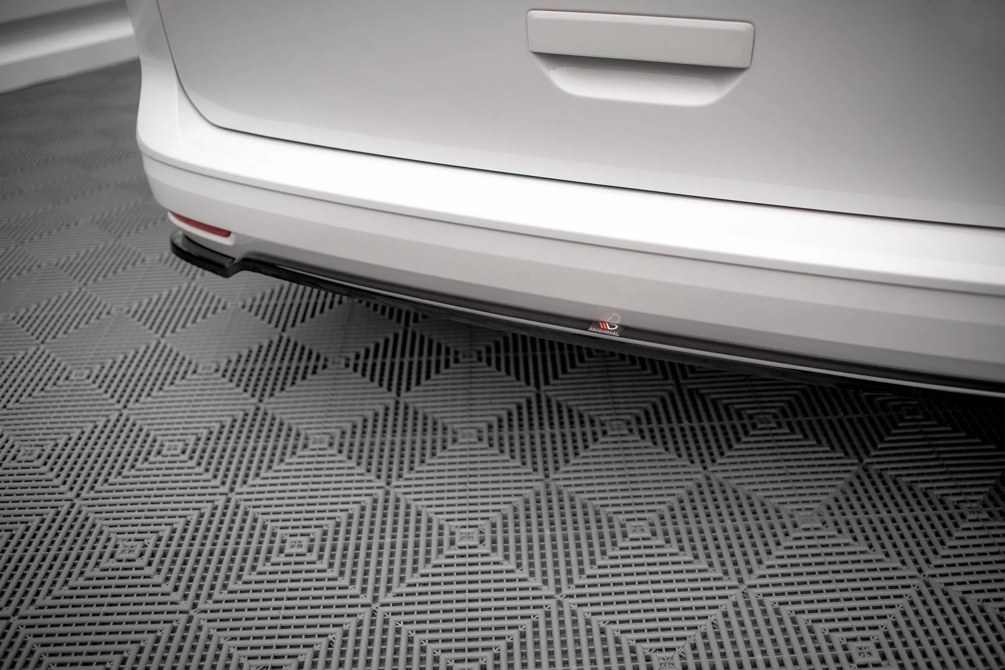 Baksplitter VW Caddy Mk5 2020 -> | Glossy Black Edition – bilde 3