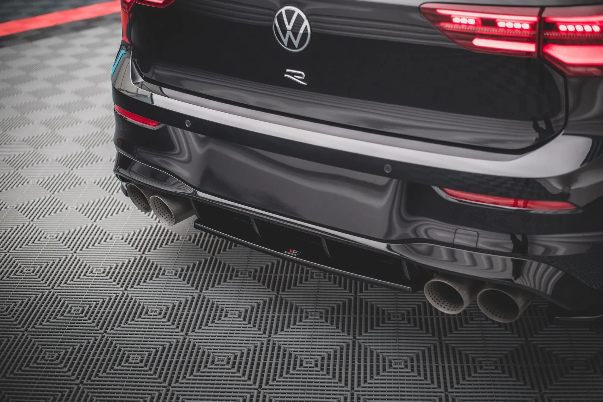 Baksplitter VW Golf R VIII 2020 - 2024 | Glossy Black Edition