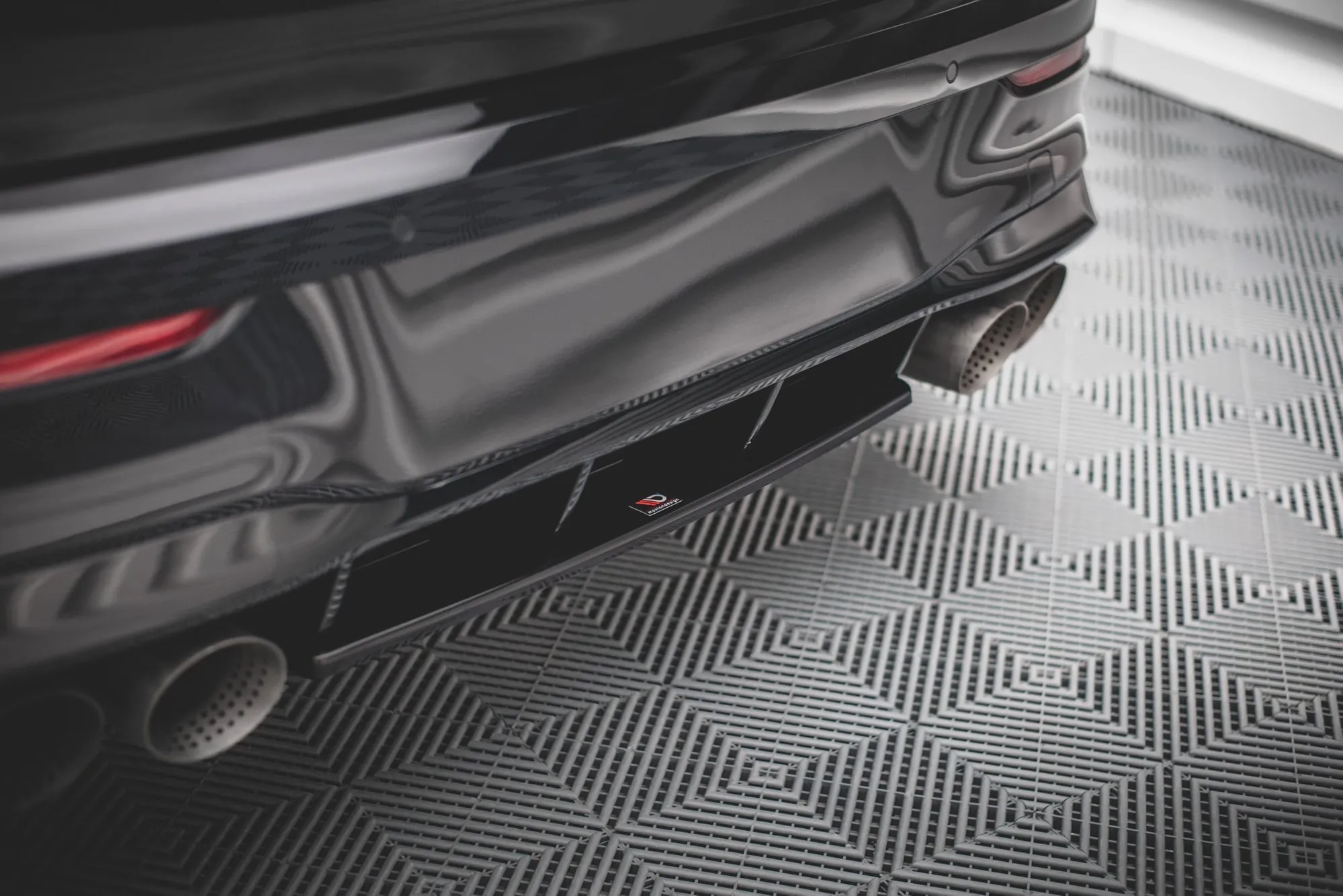 Baksplitter VW Golf R VIII 2020 - 2024 | Glossy Black Edition – bilde 4