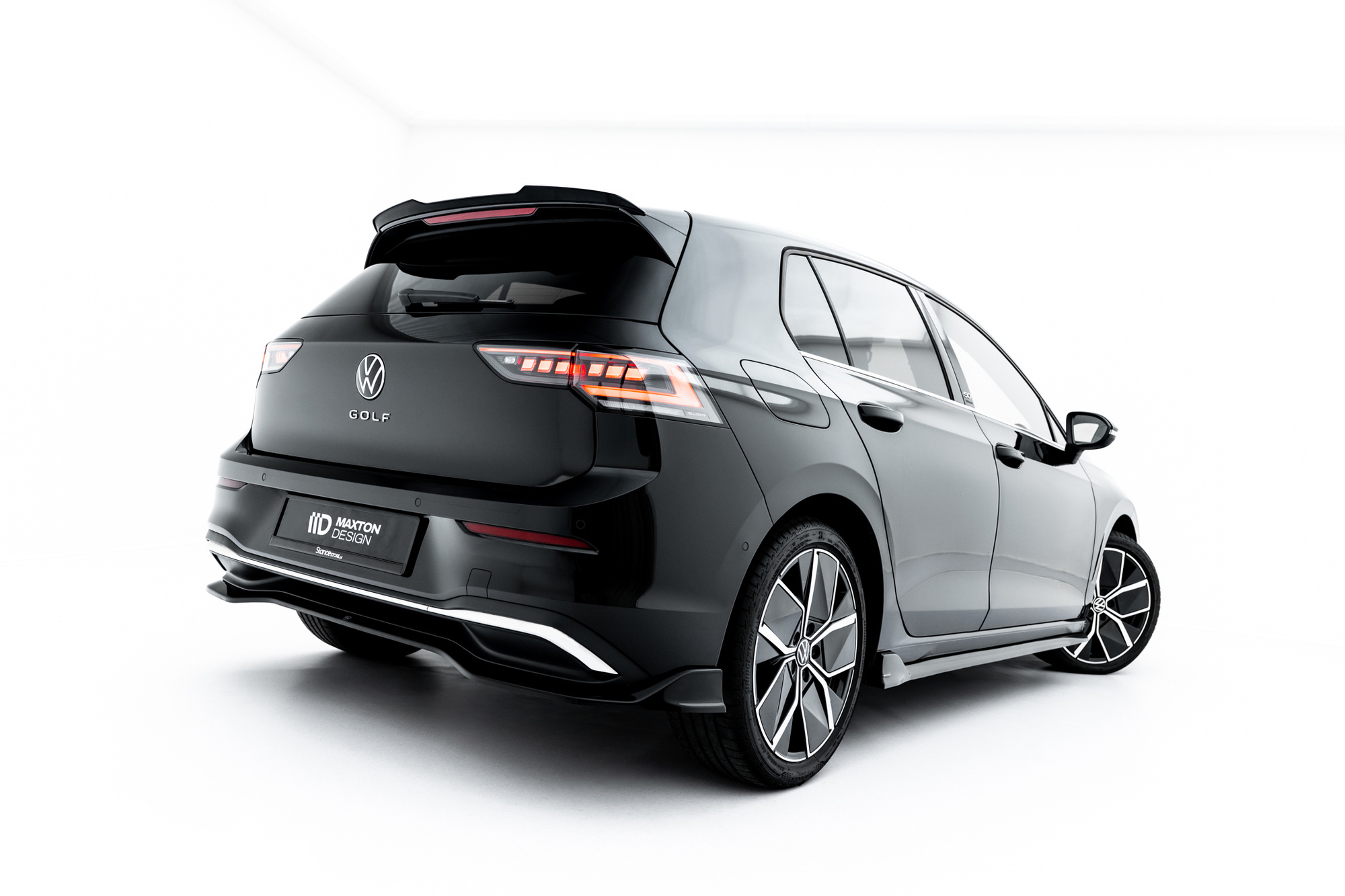 Baksplitter VW Golf VIII Facelift 2024 -> | Glossy Black Edition