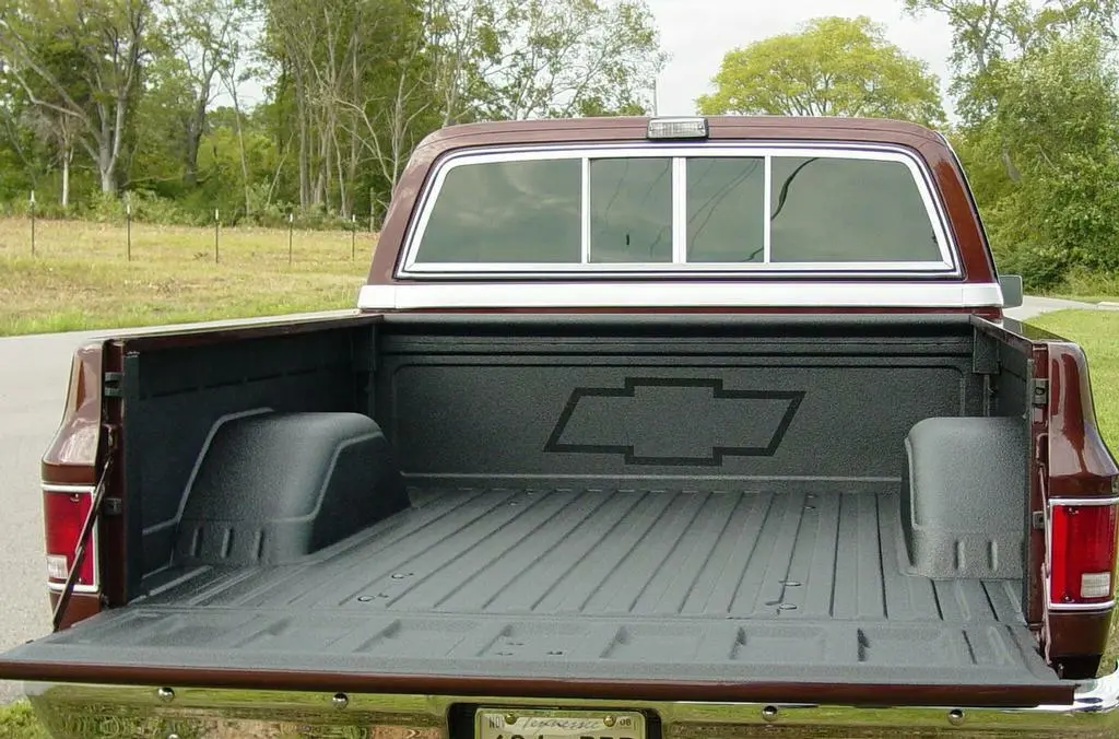 Bedliner Raptor U-Pol Black 4-pack │ 2K bedliner- og strukturbelegg Bed Liner & Texture Coating - 3800 ml Image 8